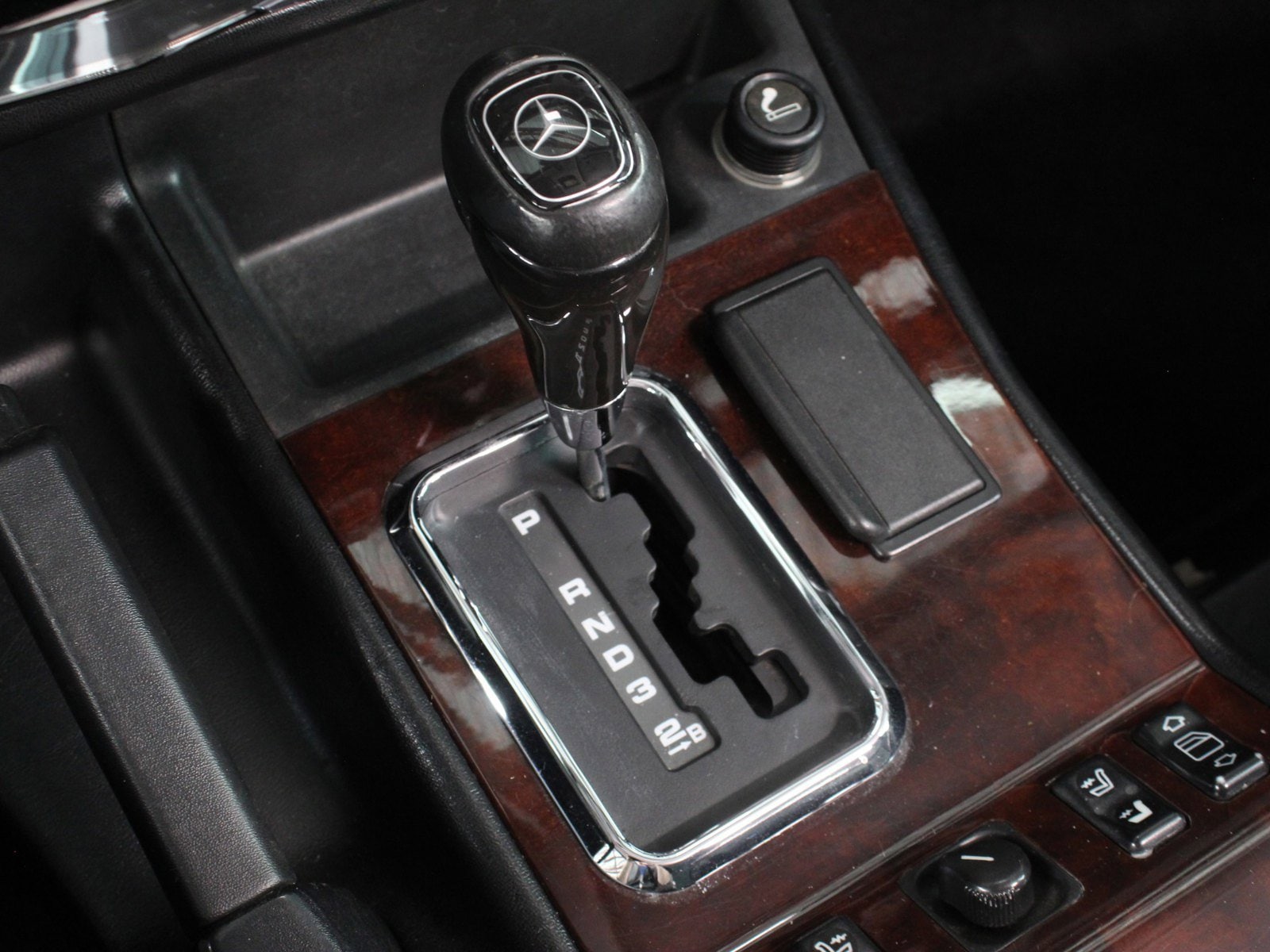 1995 Mercedes-Benz G320 13