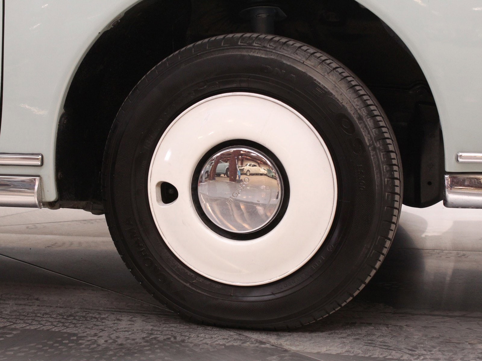 1991 Nissan Figaro 26