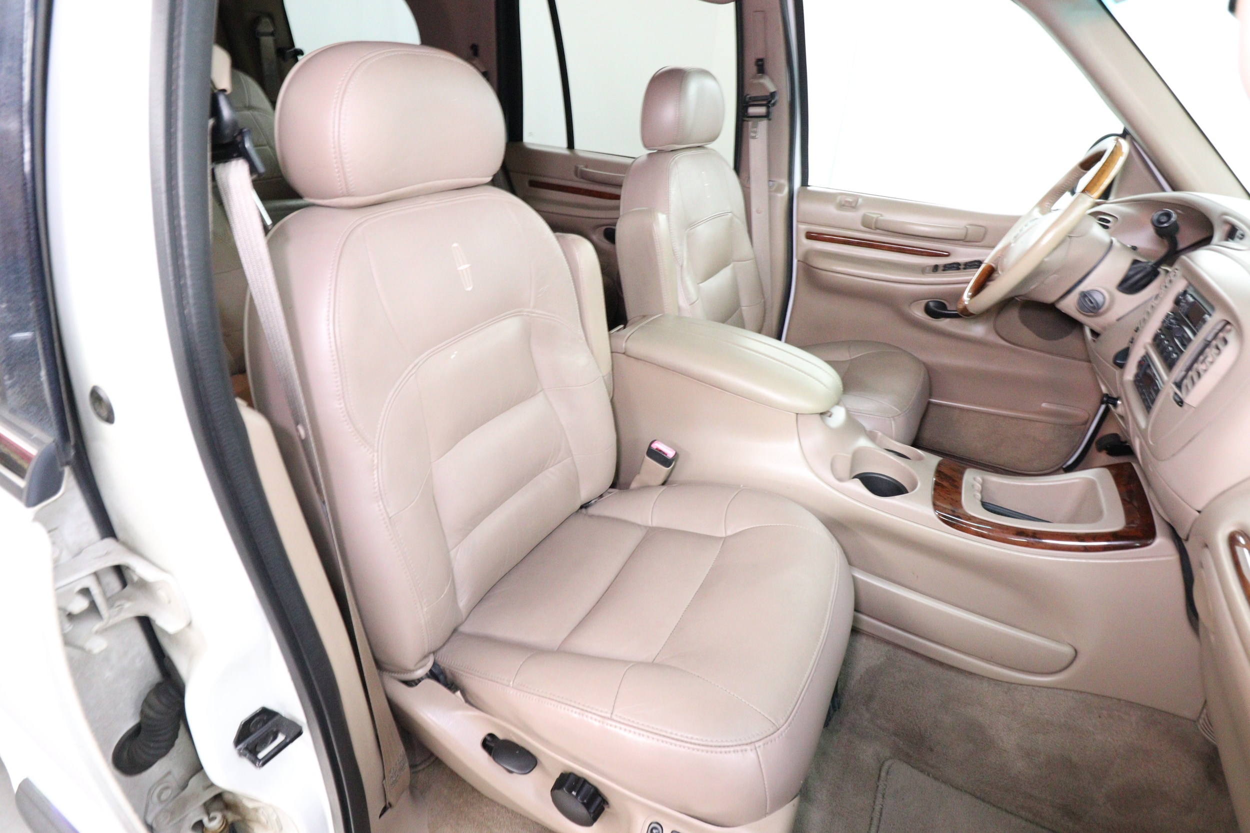 1998 Lincoln Navigator 31