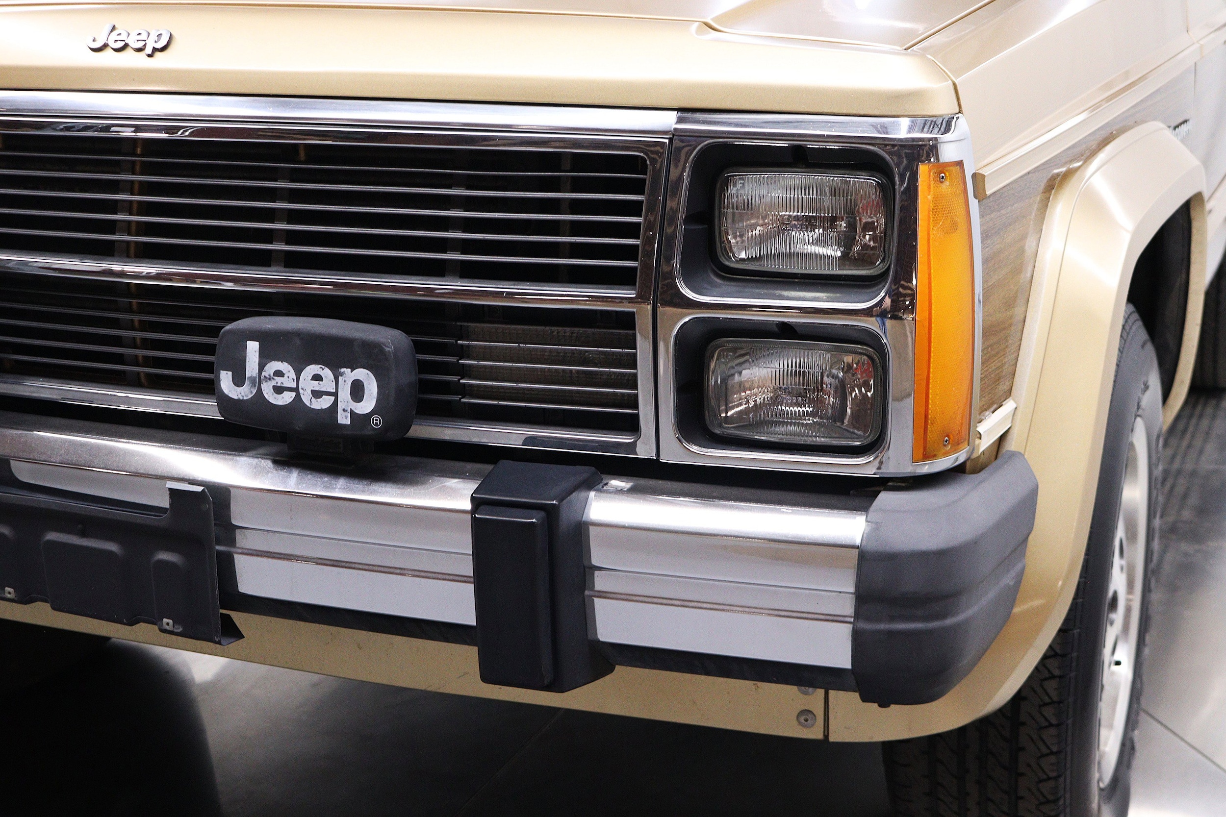 1987 Jeep Wagoneer 62