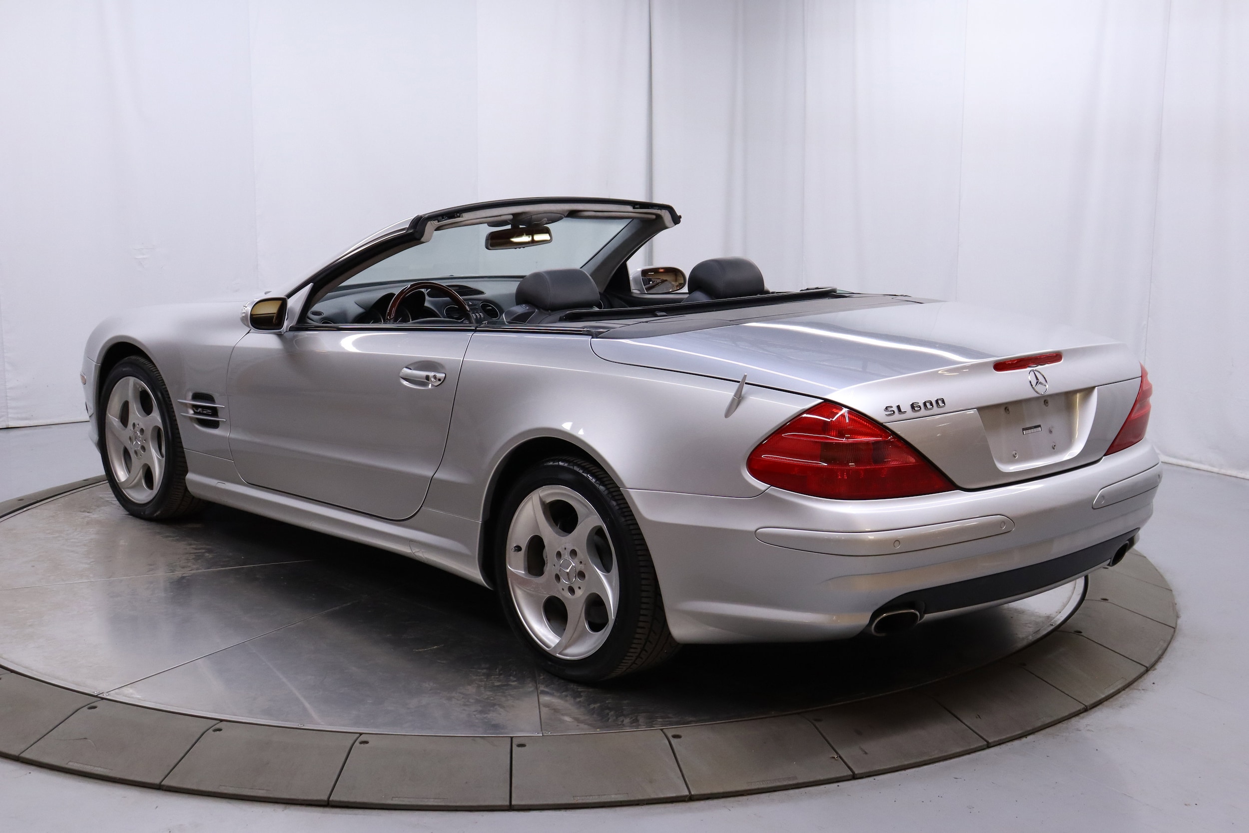 2004 Mercedes-Benz SL-Class 15