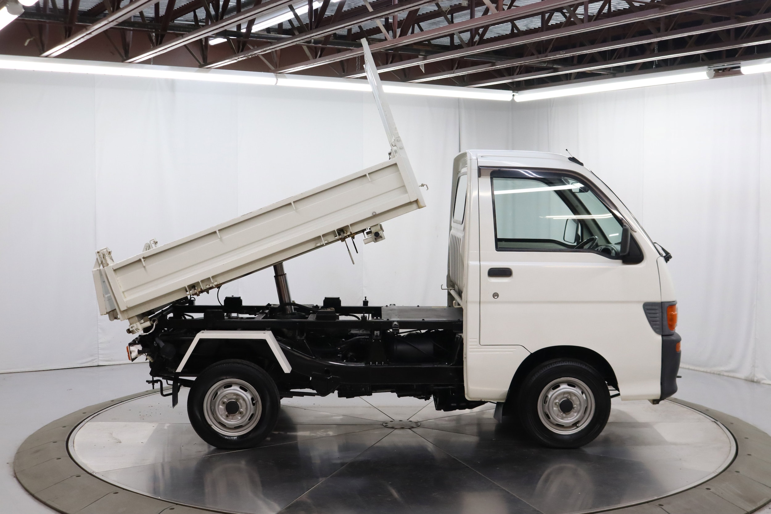 1998 Daihatsu Hijet 9