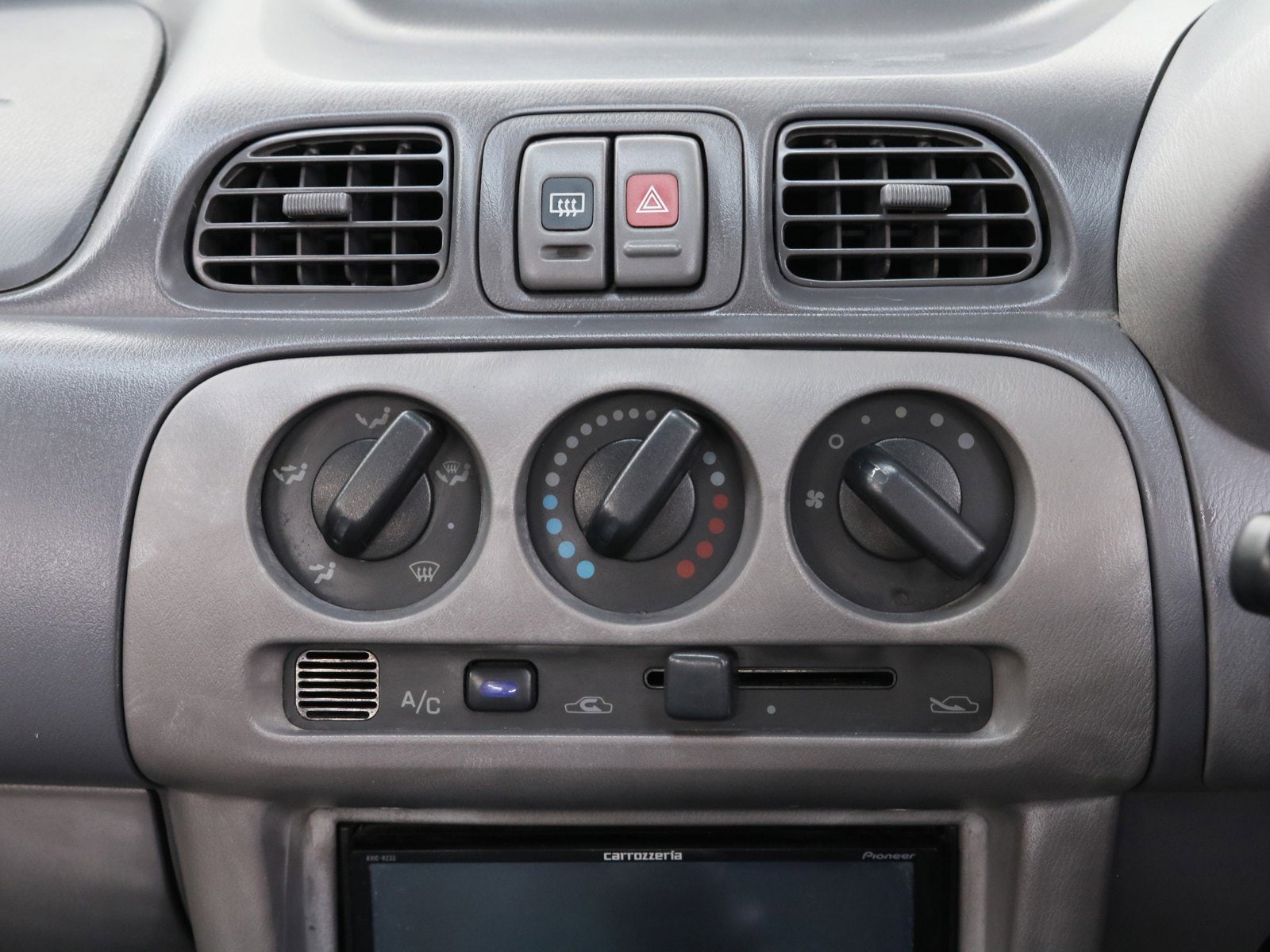 1998 Nissan March 16