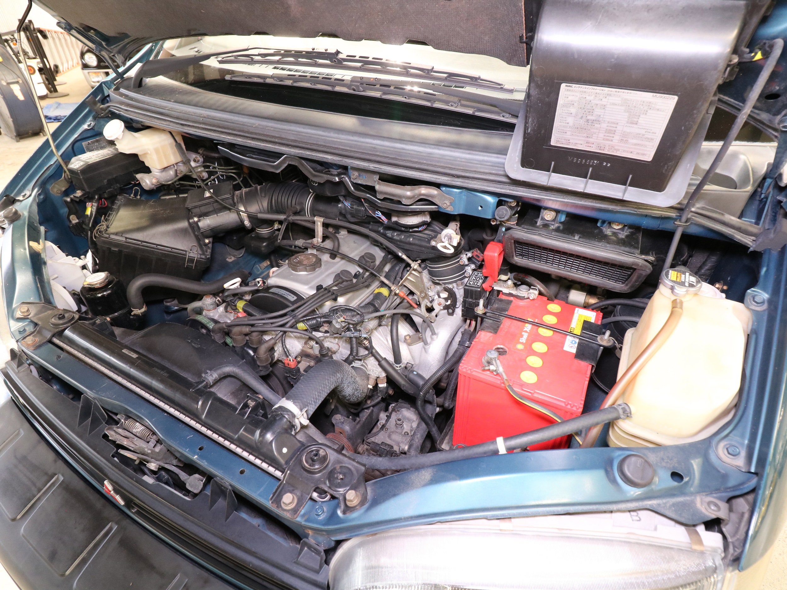 1994 Mitsubishi Delica 26