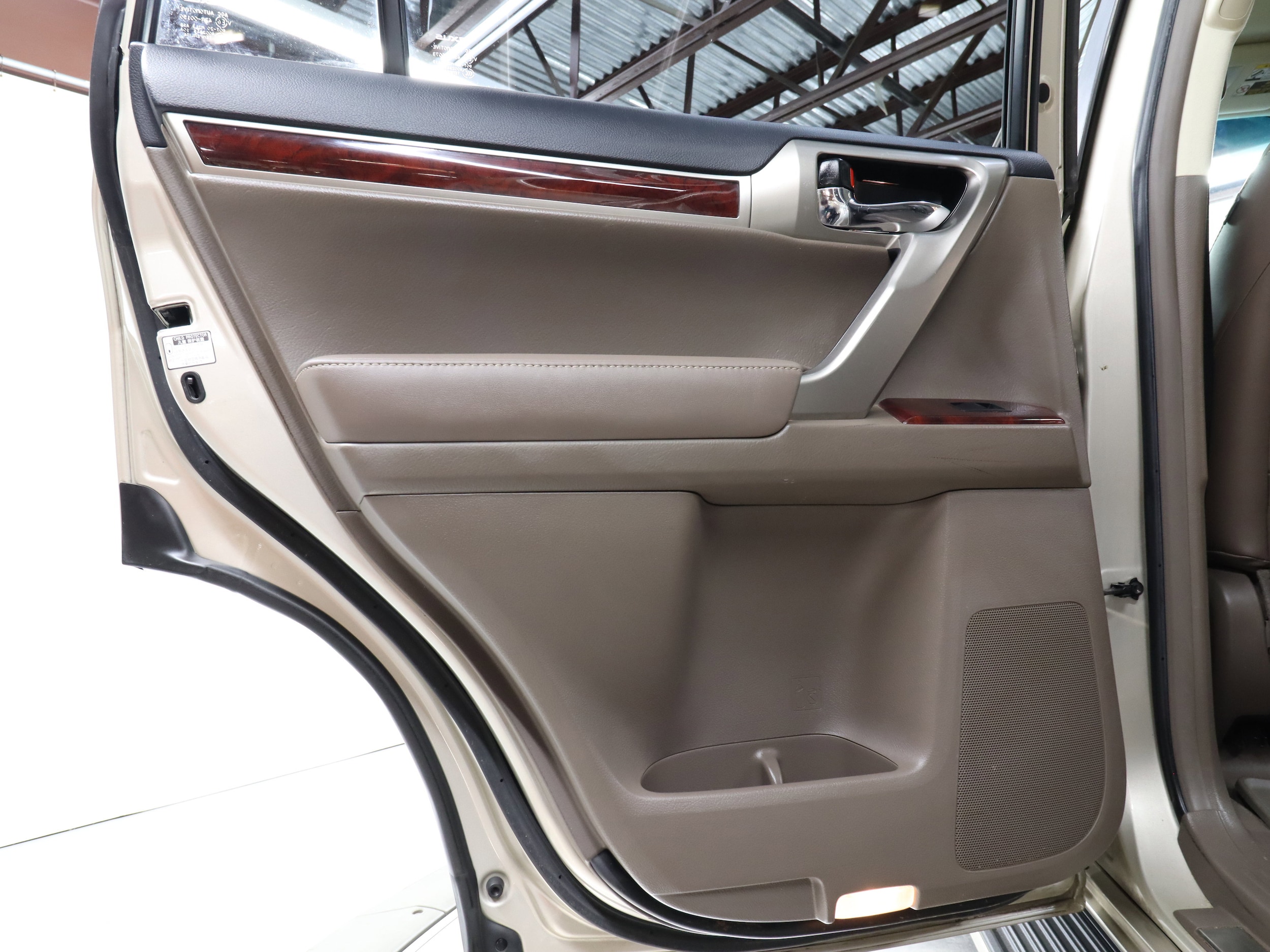 2011 Lexus GX460 25