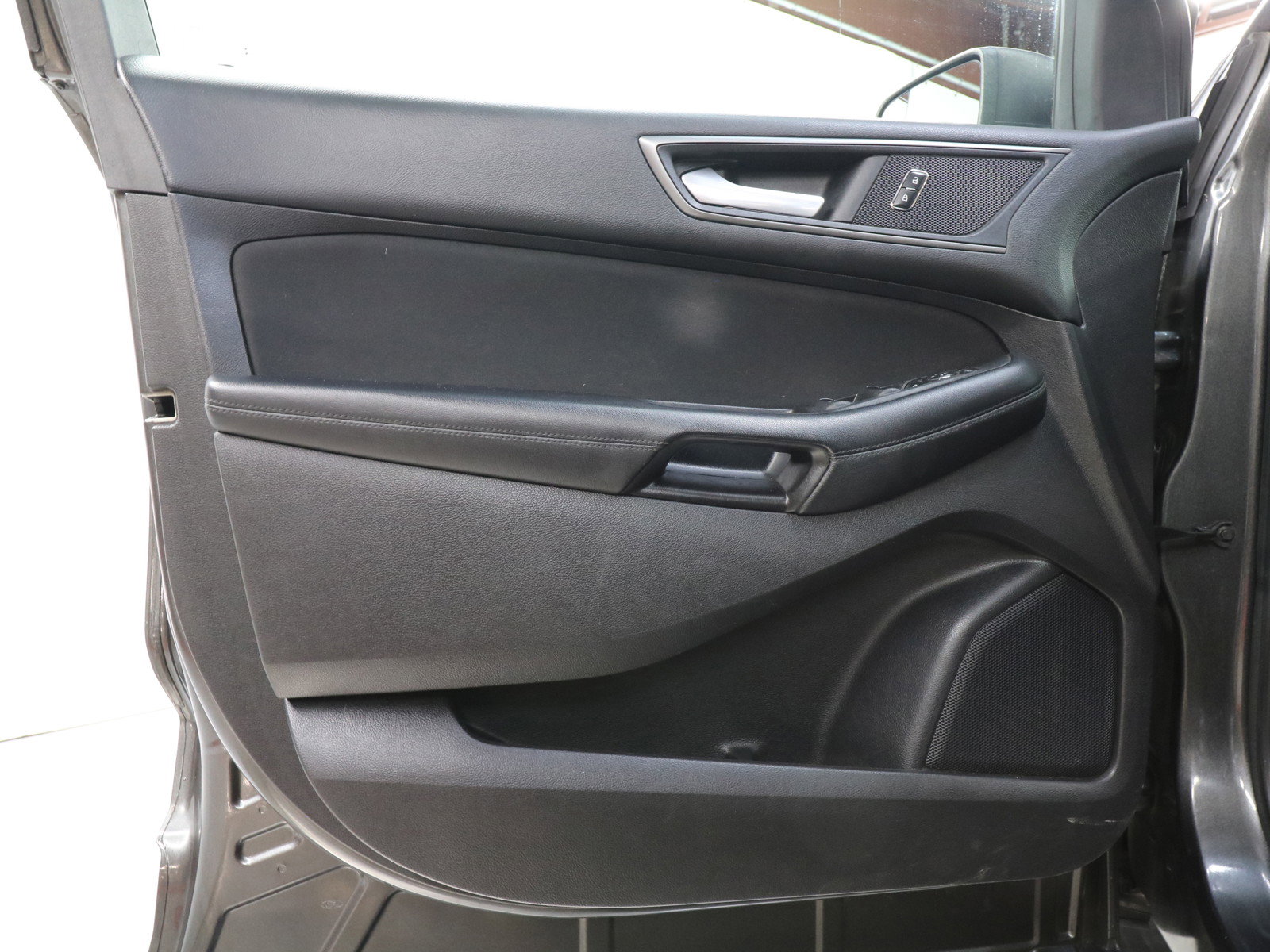 2017 Ford Edge 20