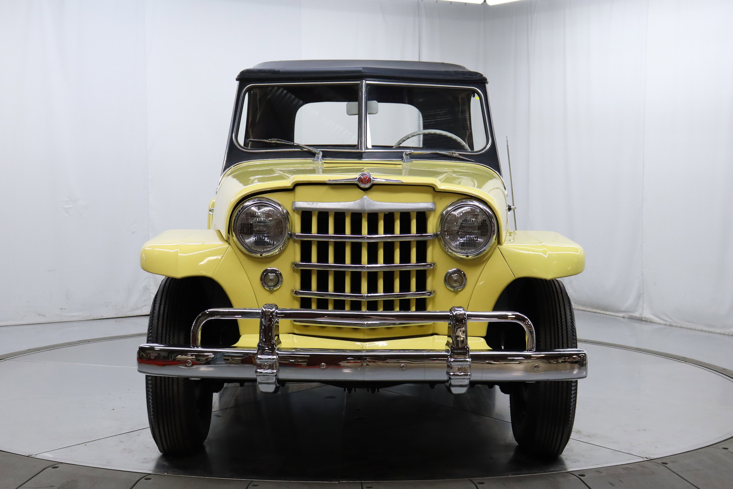 1950 Willys Jeepster 4