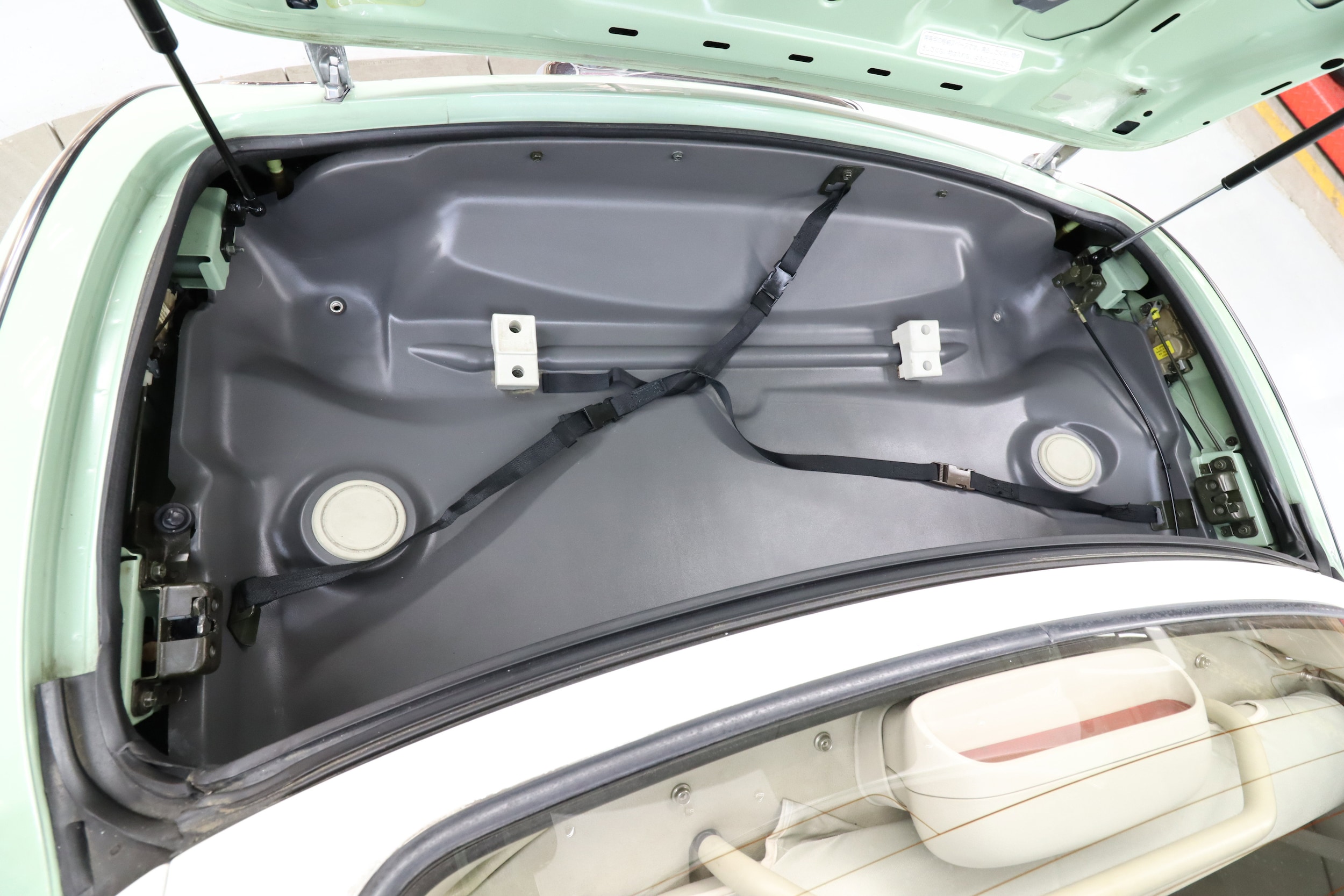 1991 Nissan Figaro 29