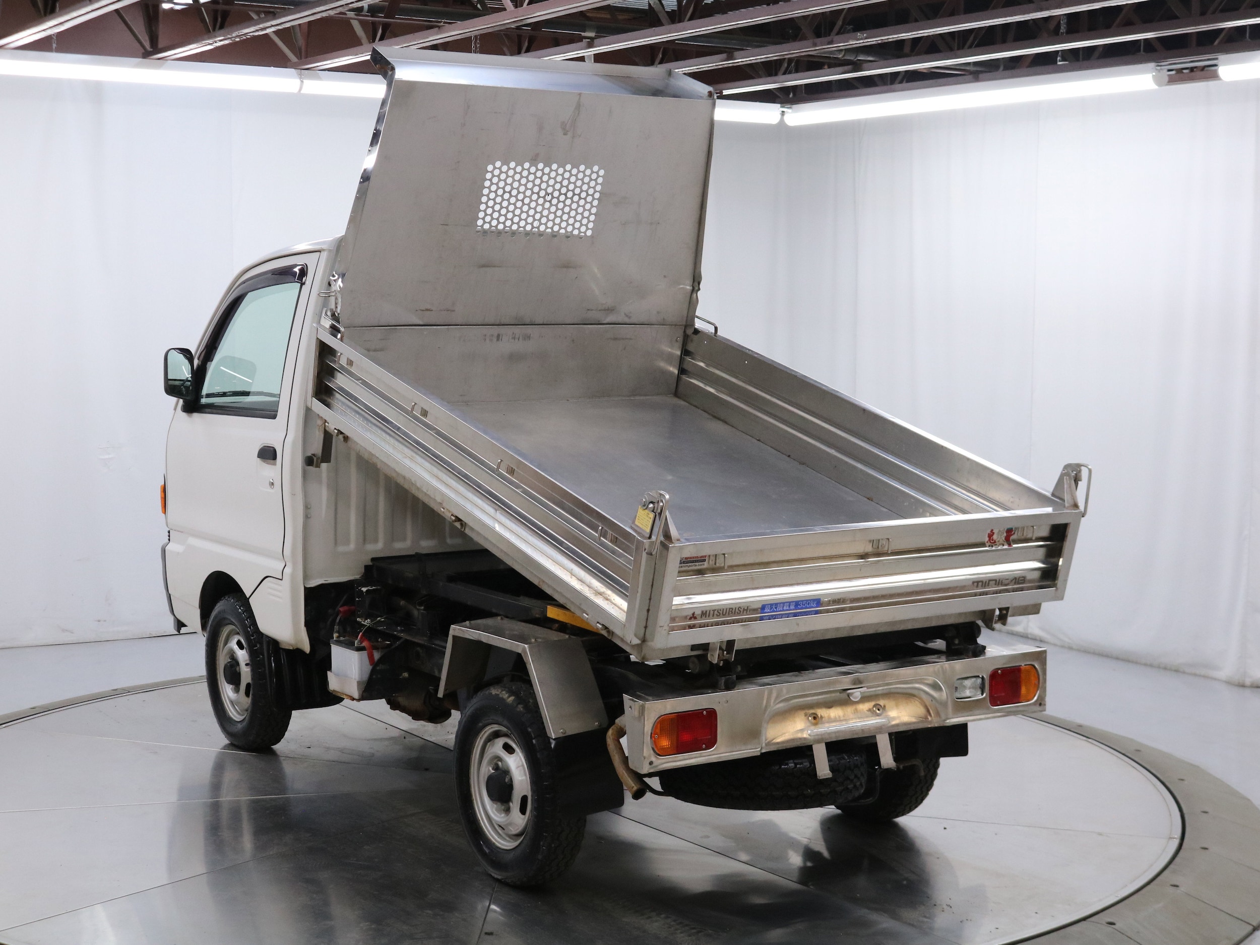 1996 Mitsubishi Minicab 12