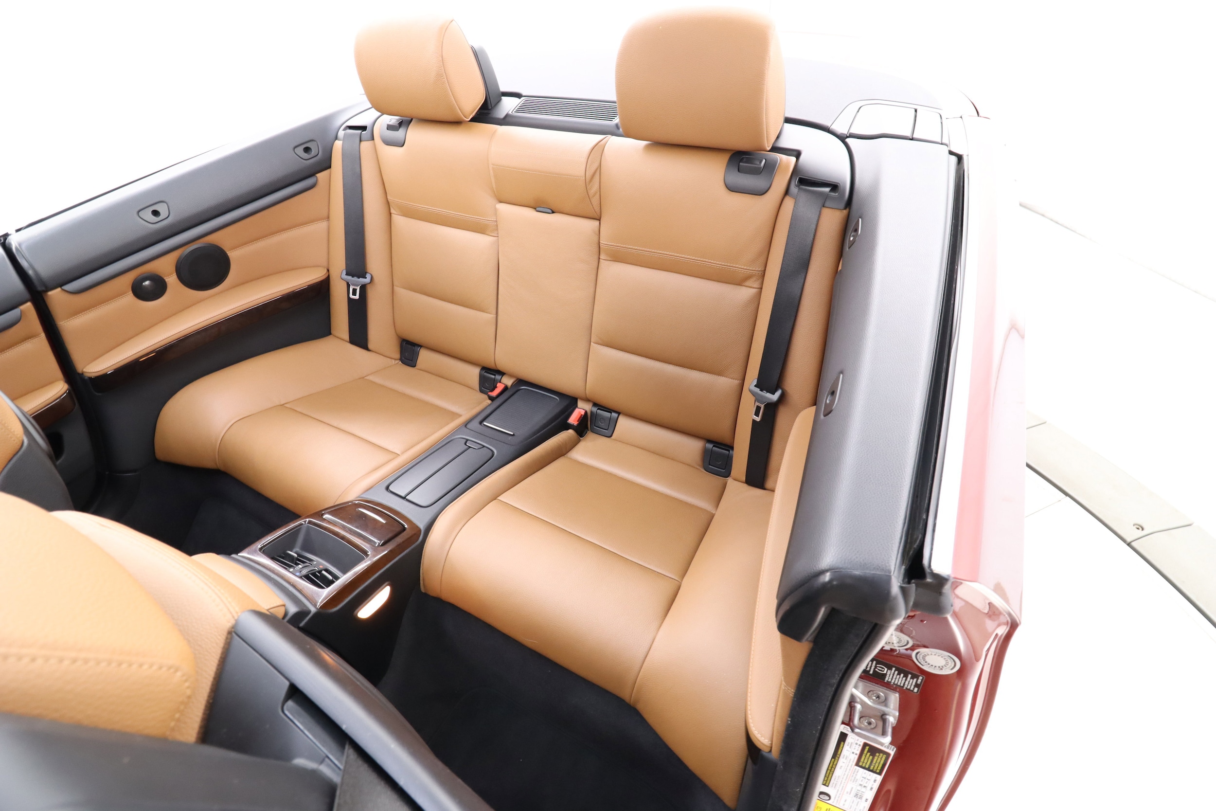 2011 BMW 3 Series 28