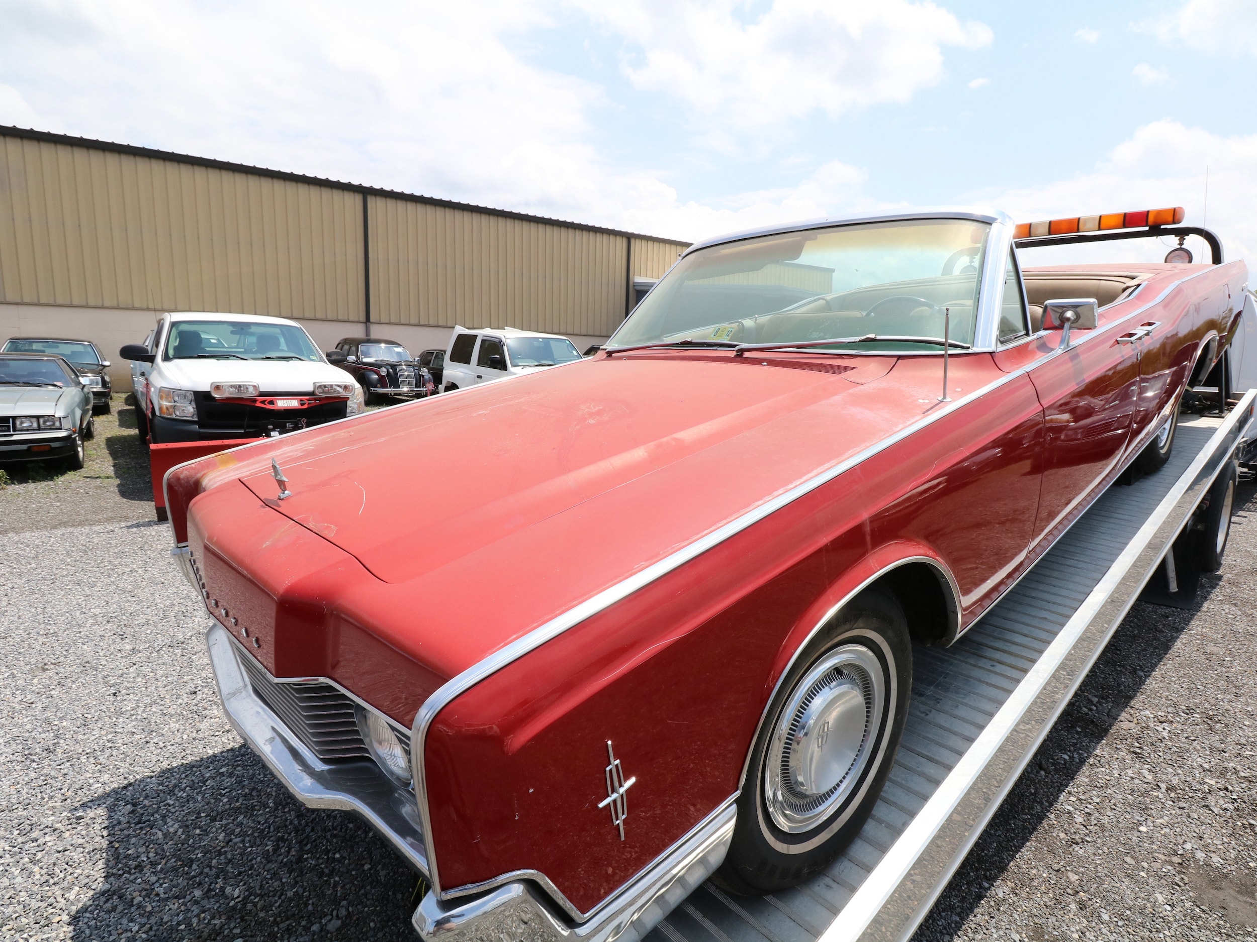 1966 Lincoln Continental 10