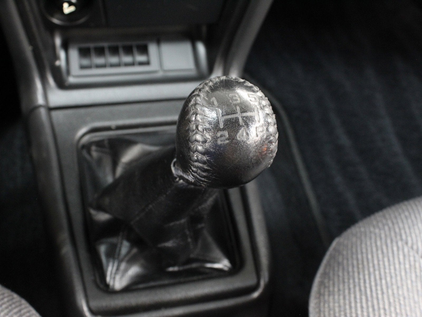 1992 Nissan Maxima 14