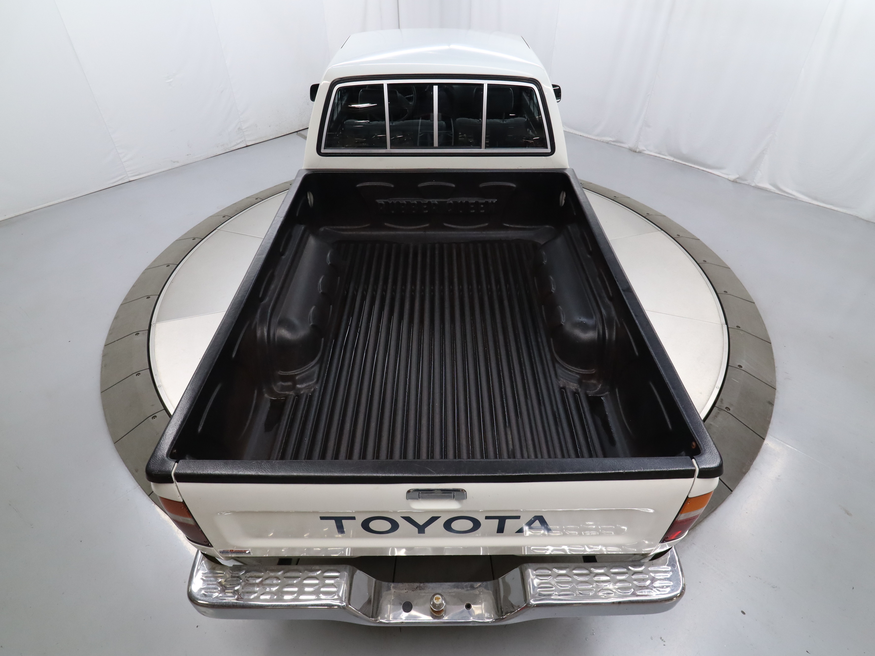 1989 Toyota HiLux 38