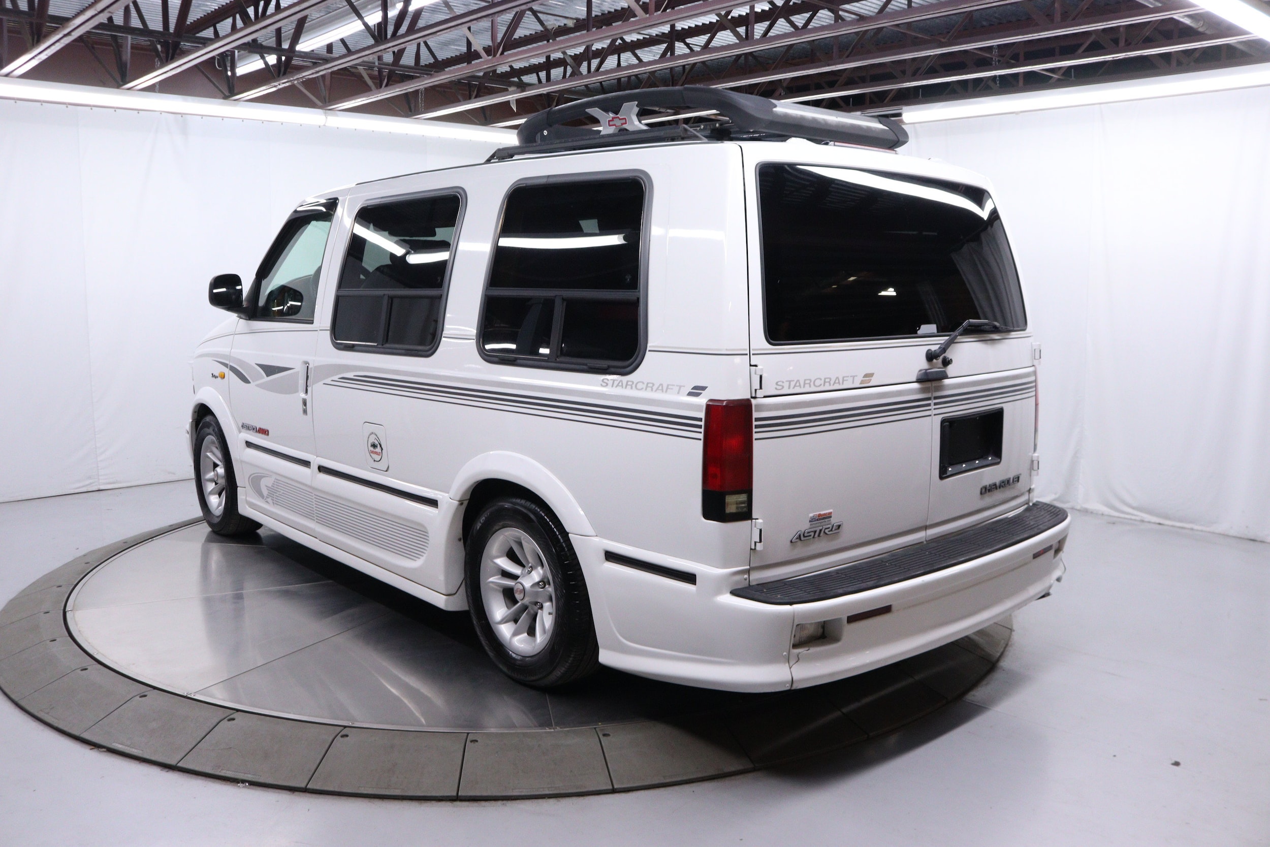 2001 Chevrolet Astro Cargo Van 5