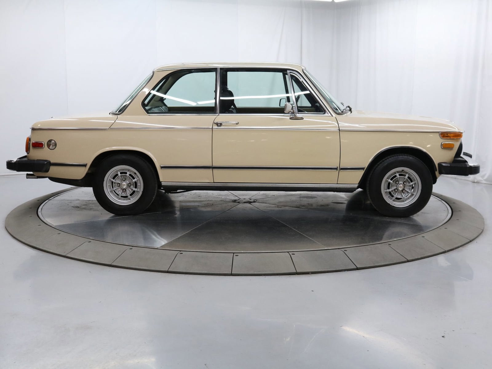 1974 BMW 2002 8