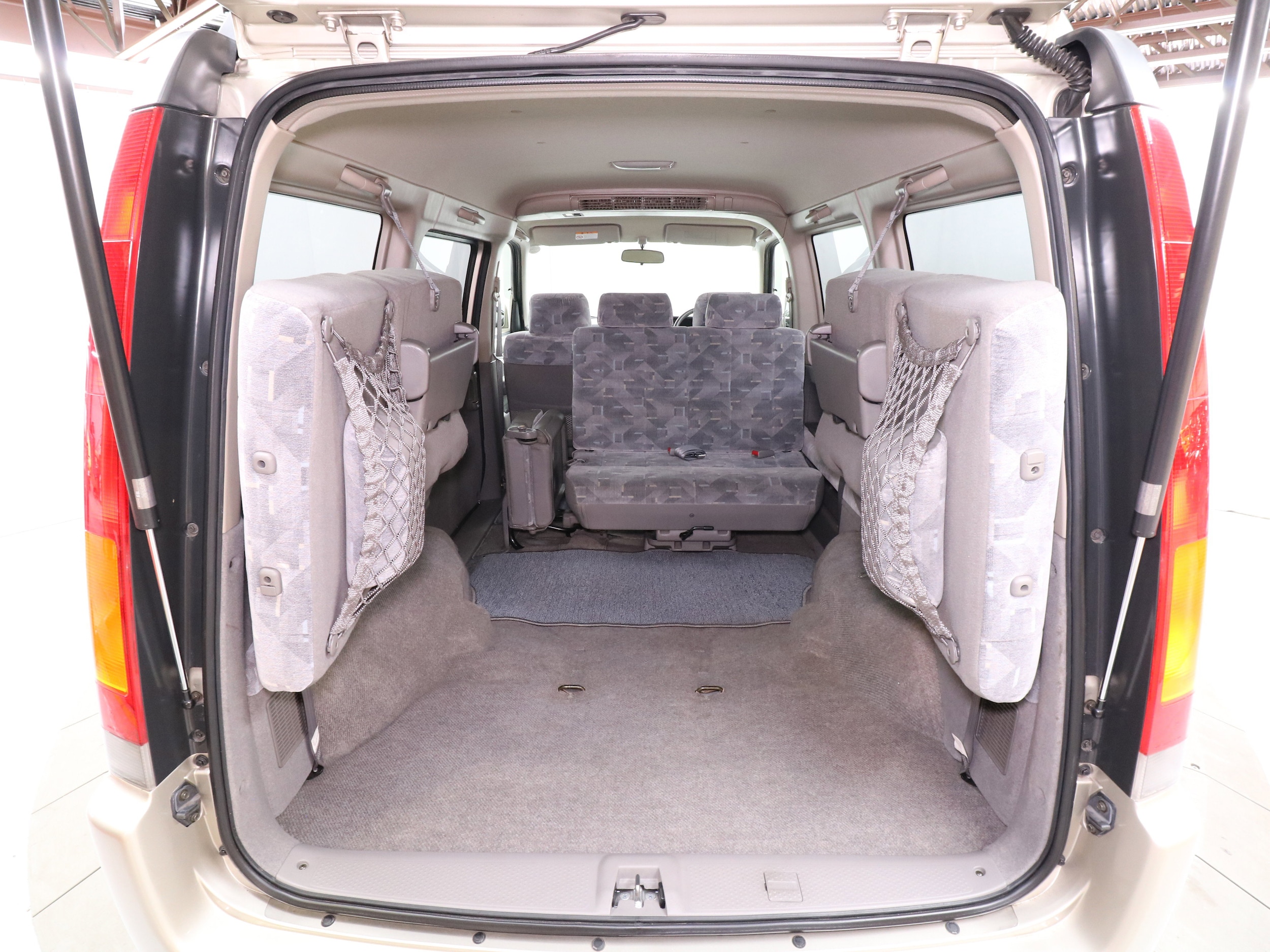 1999 Honda Stepwgn 26