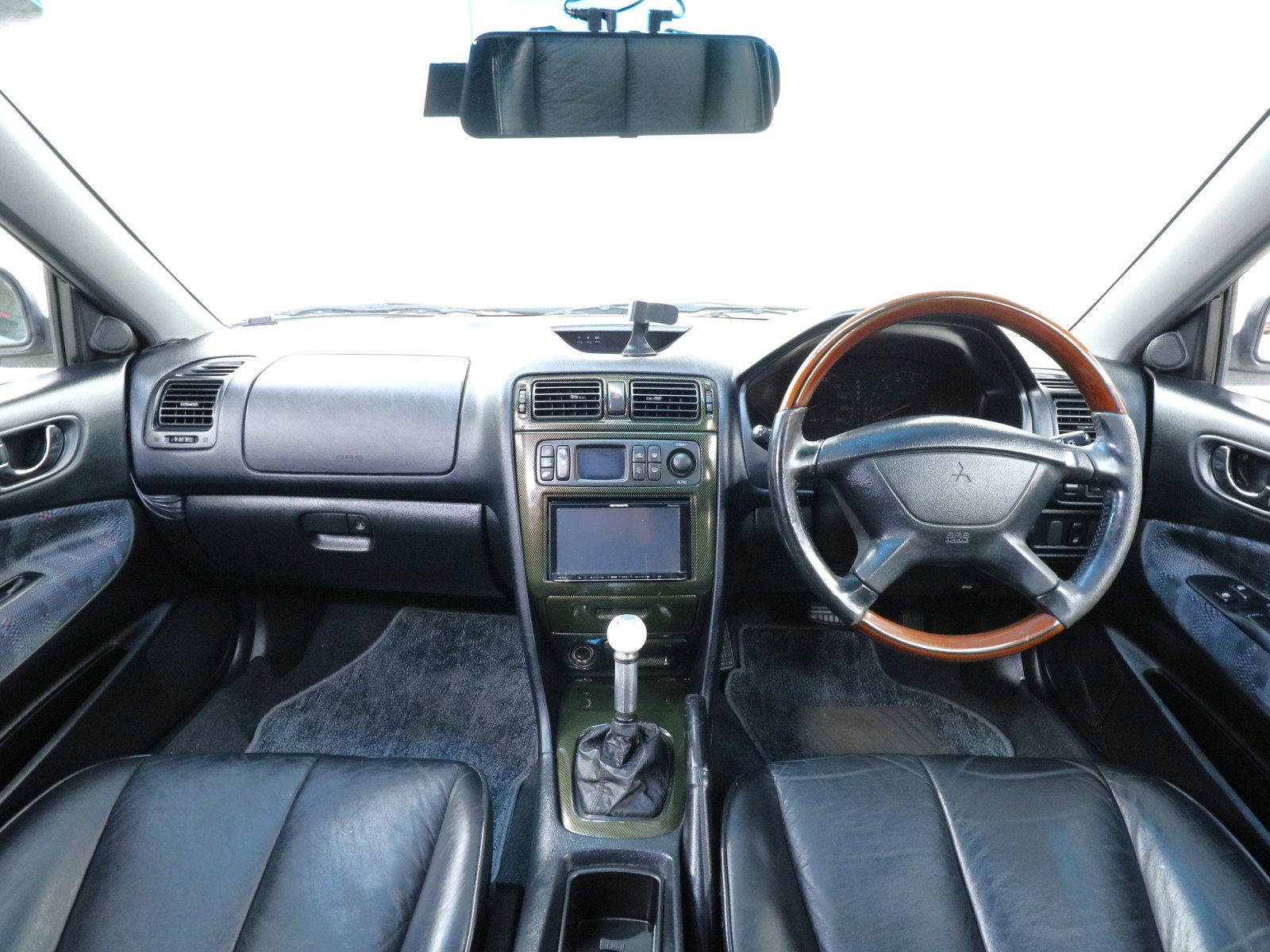 1998 Mitsubishi Legnum 51