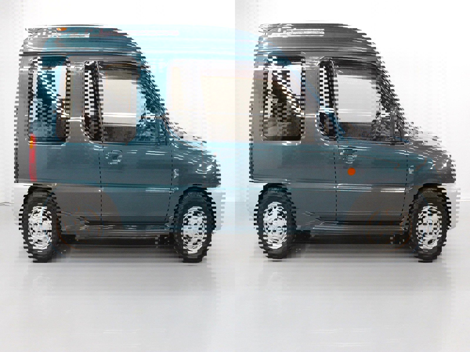 1994 Mitsubishi Minica 8