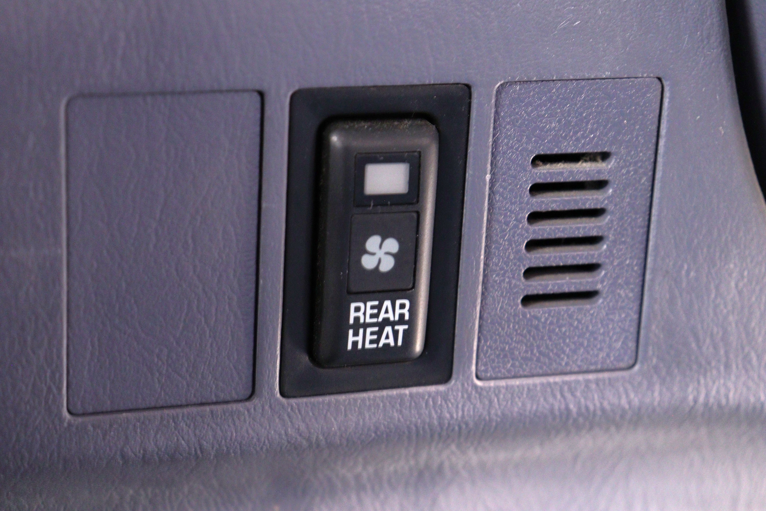 1999 Toyota Land Cruiser 57