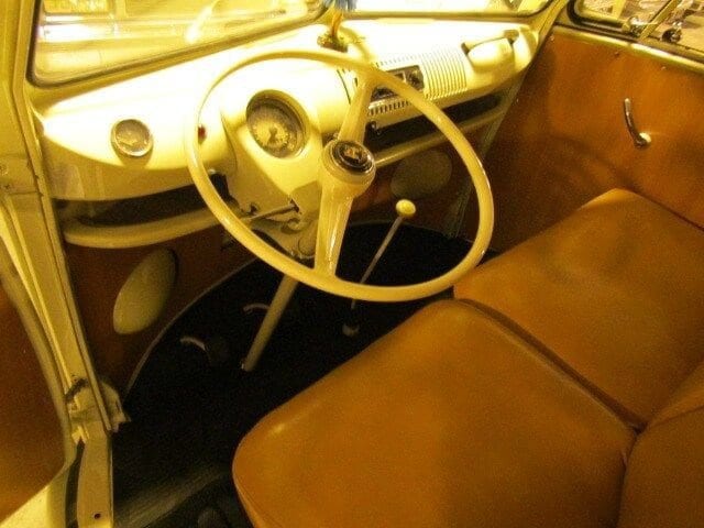 1967 Volkswagen Bus 9