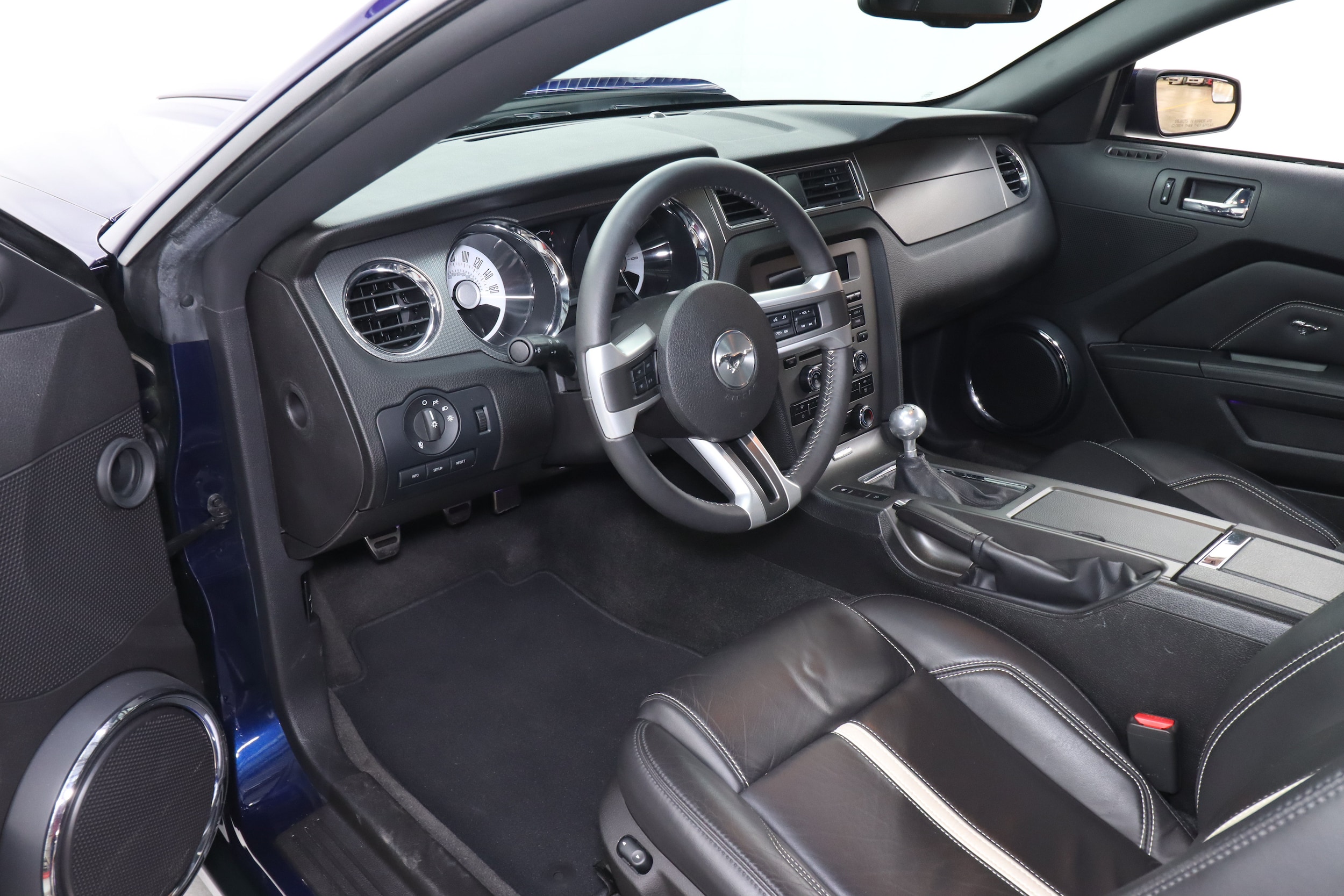 2011 Ford Mustang 9