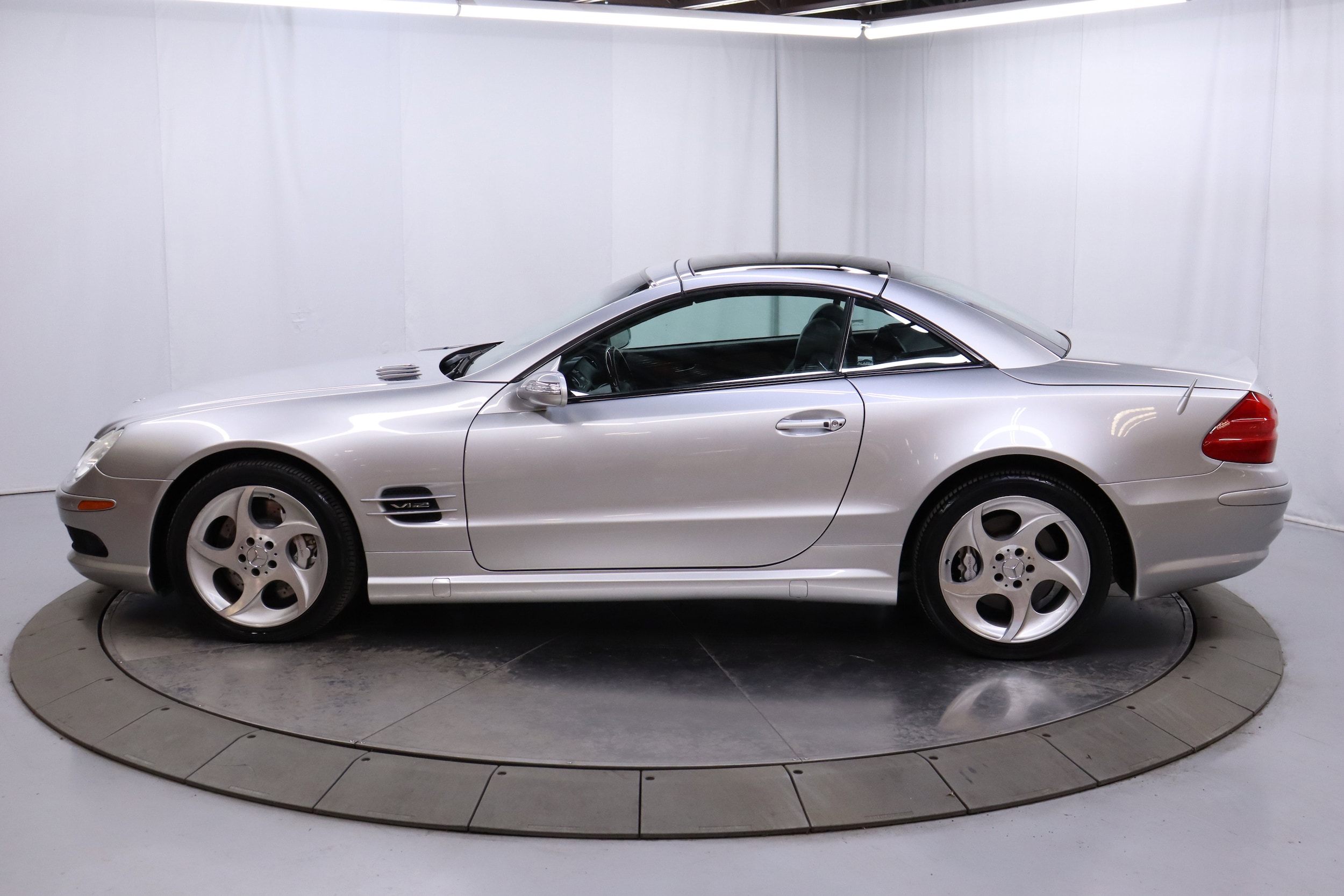 2004 Mercedes-Benz SL-Class 7