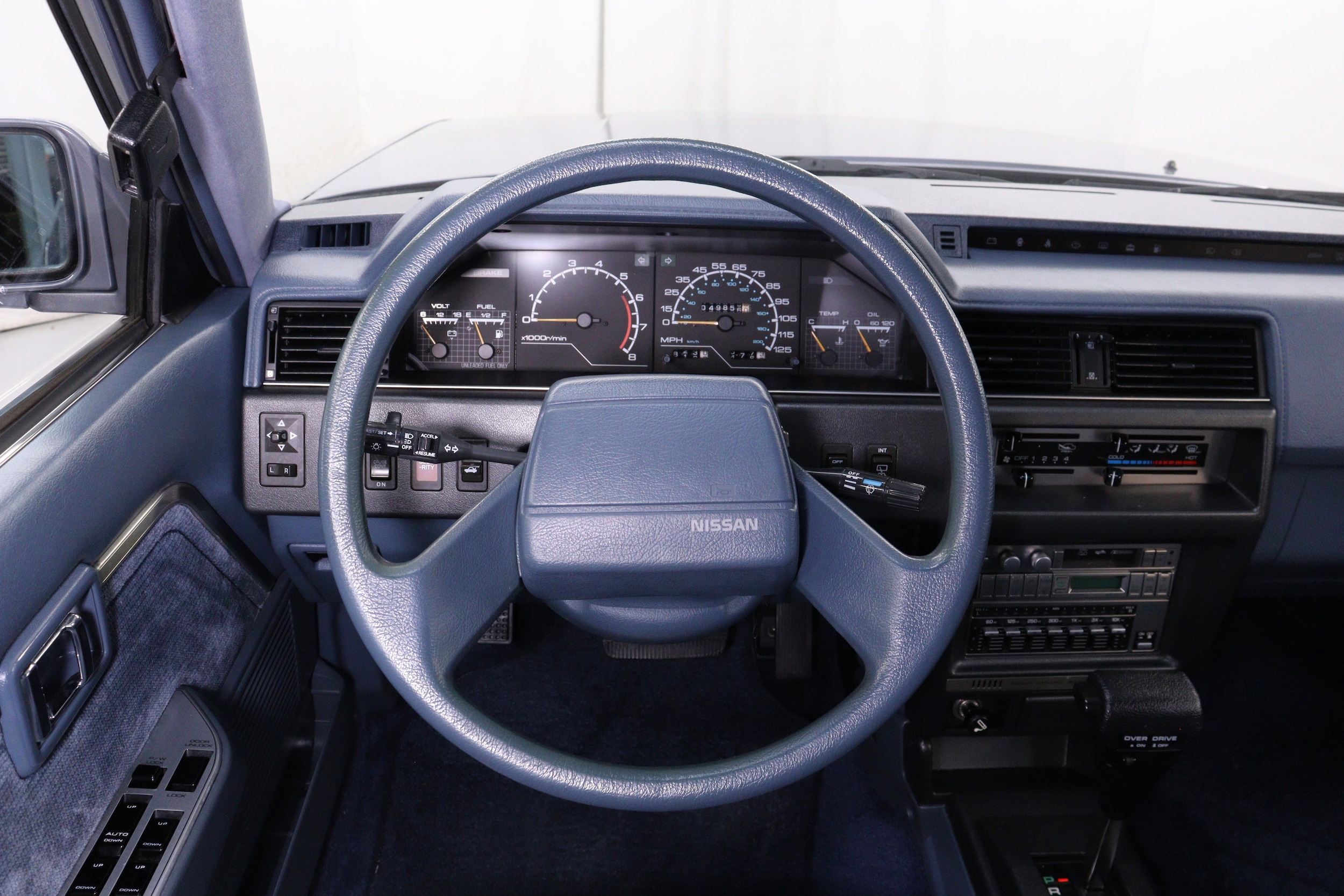 1987 Nissan Maxima 10