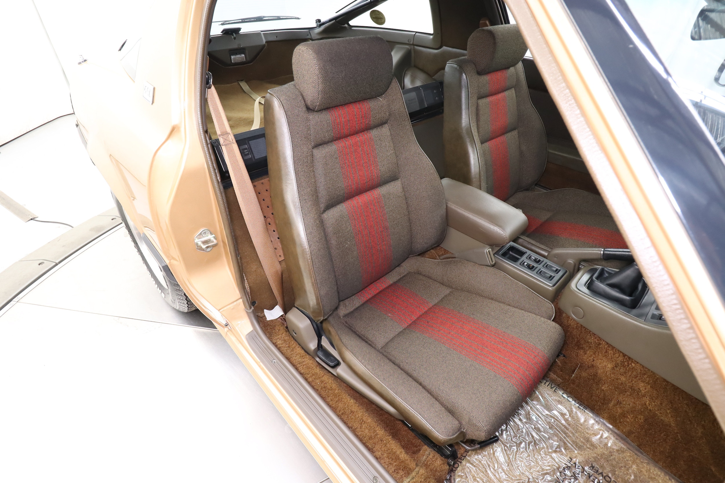 1981 Mazda RX-7 40