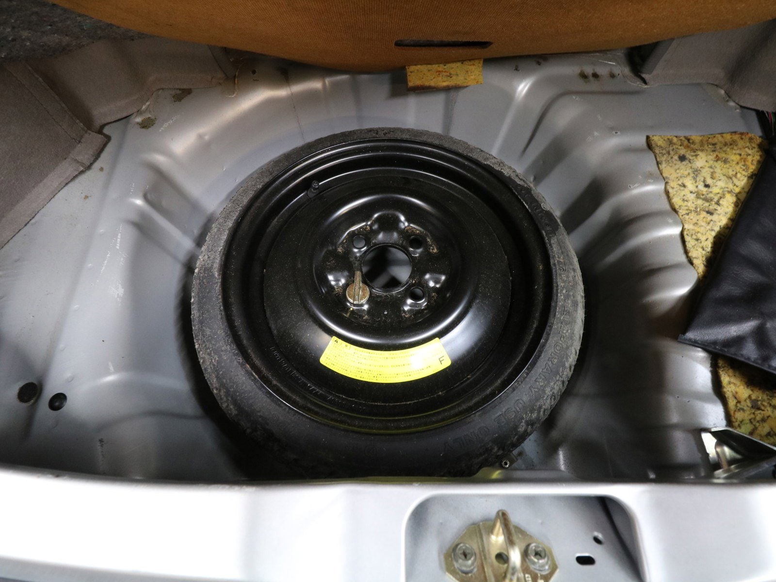 1998 Nissan March 48