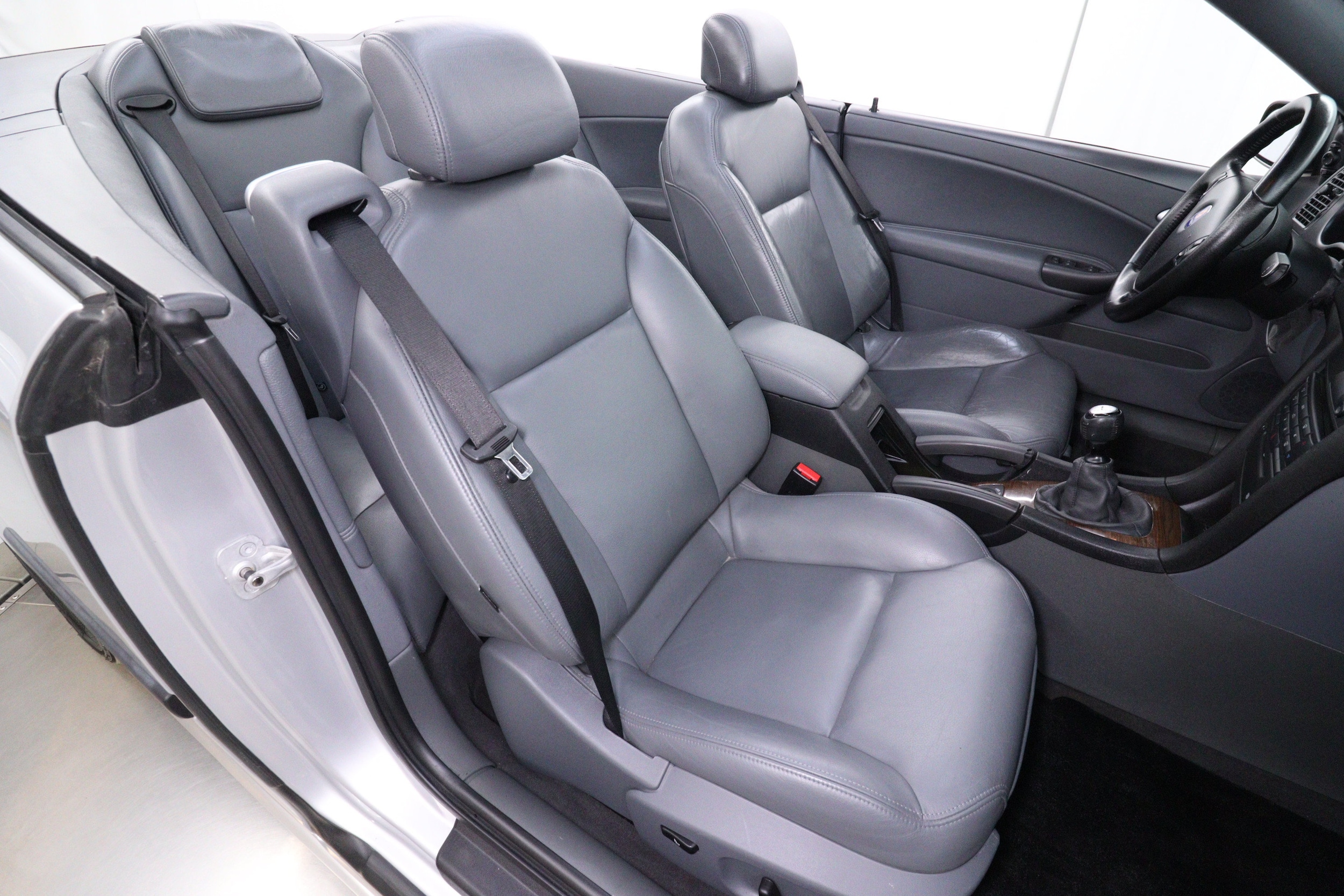 2004 Saab 2.0T 9-3 24