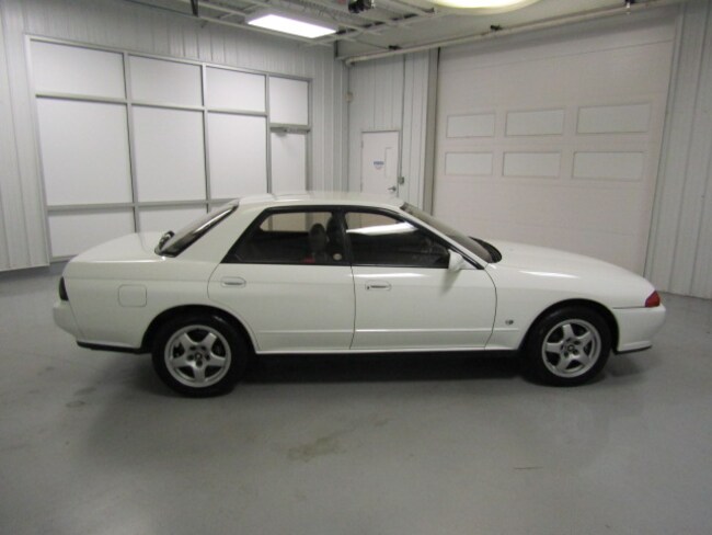Nissan Skyline R32 Gts 4