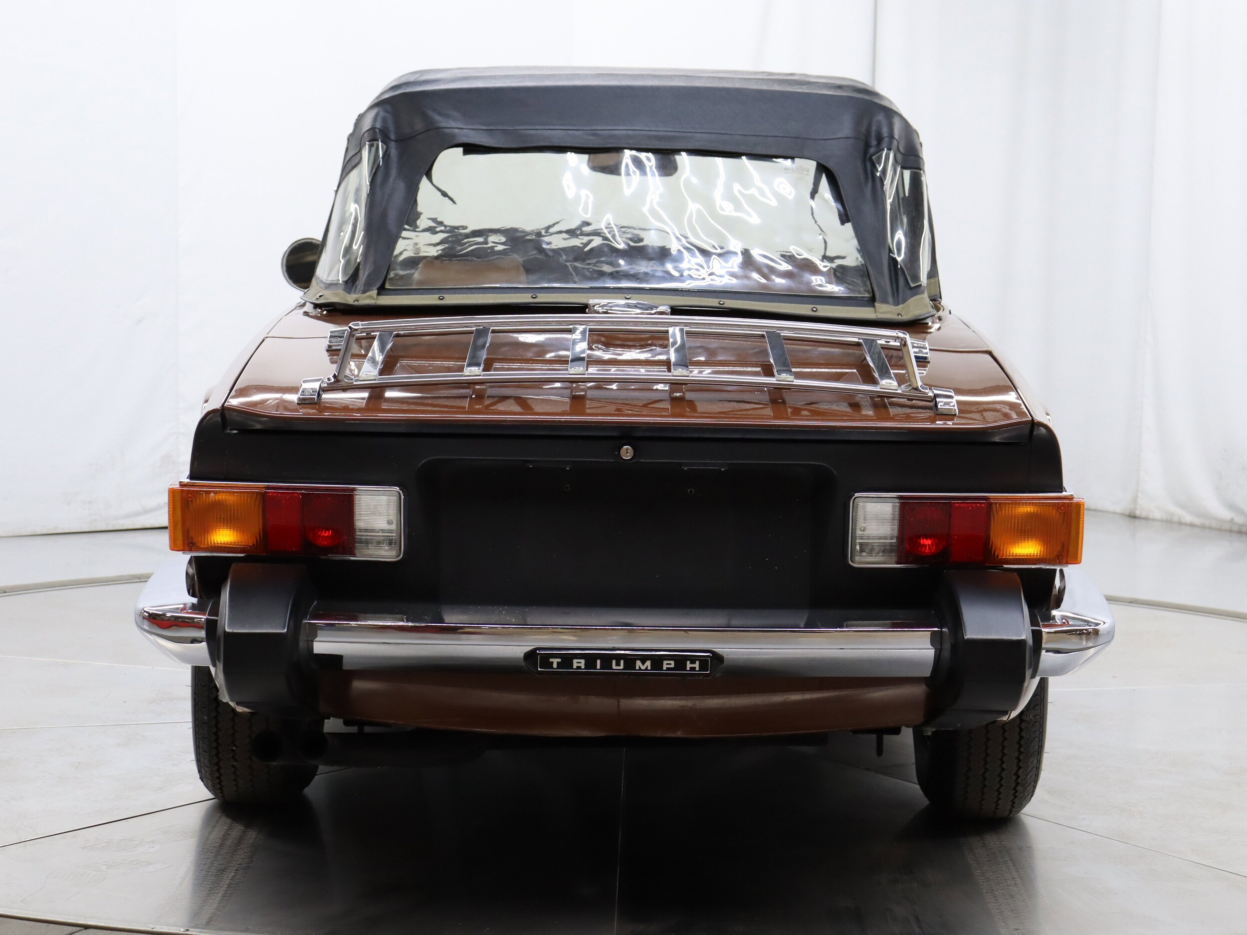 1976 Triumph TR6 19