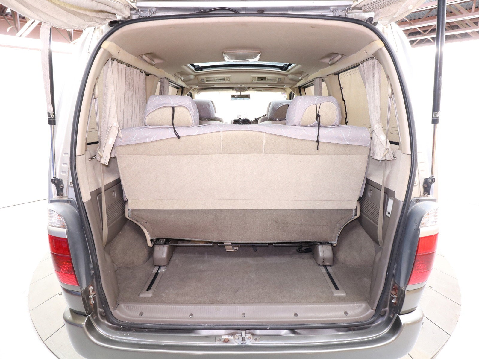 1999 Toyota Grand Hiace 25