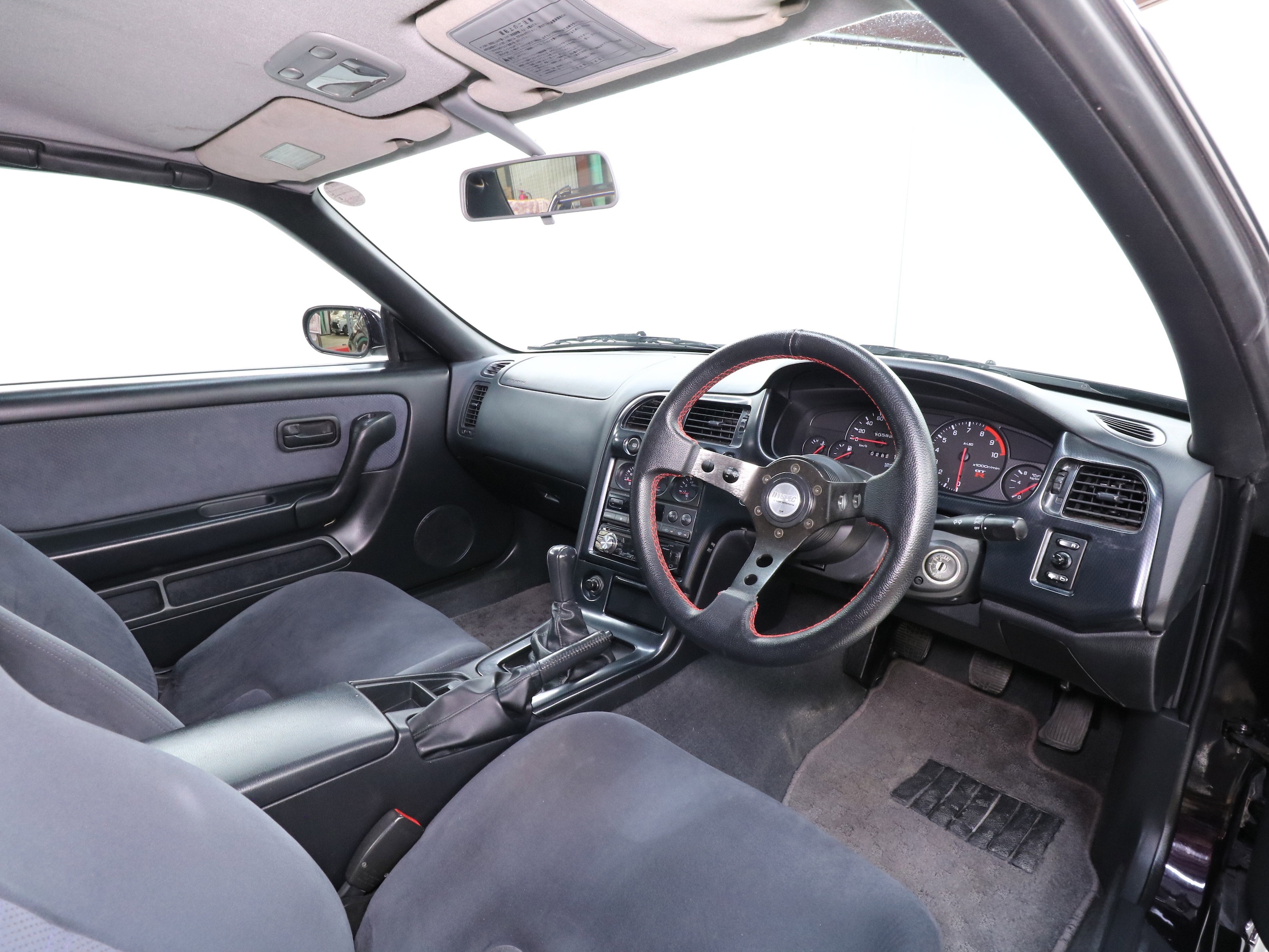1995 Nissan Skyline 9