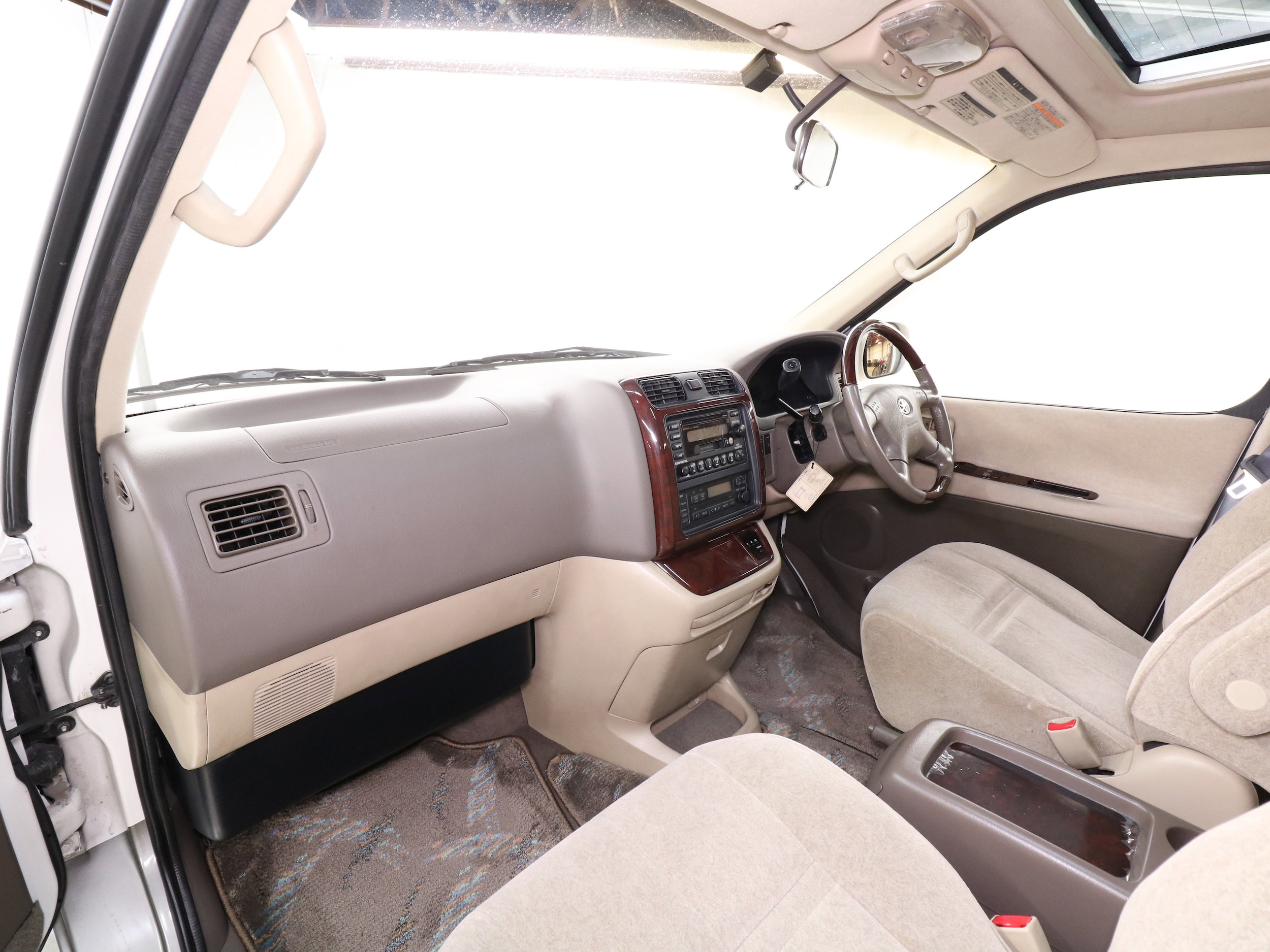 2000 Toyota Grand Hiace 15