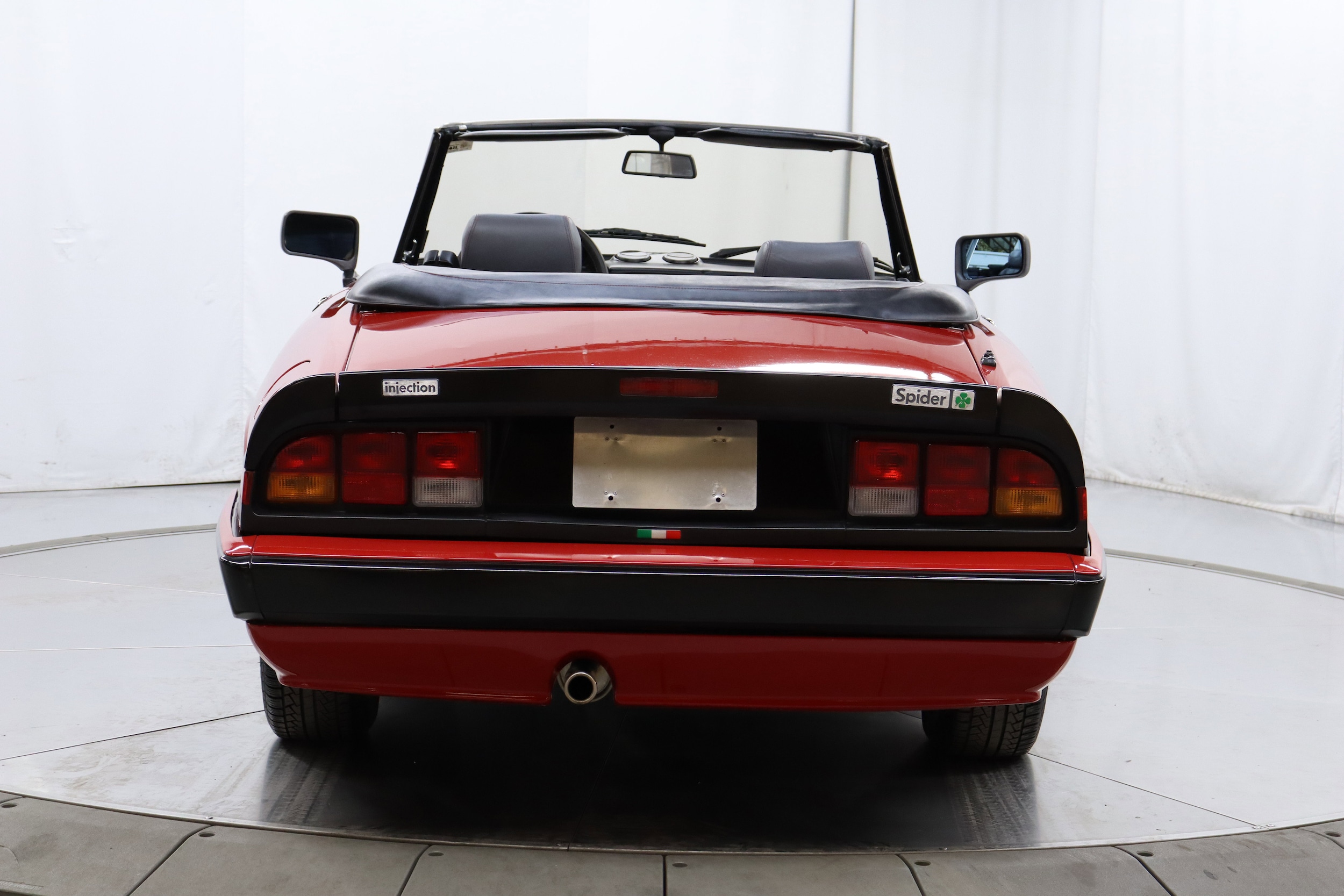 1988 Alfa Romeo Spider 14