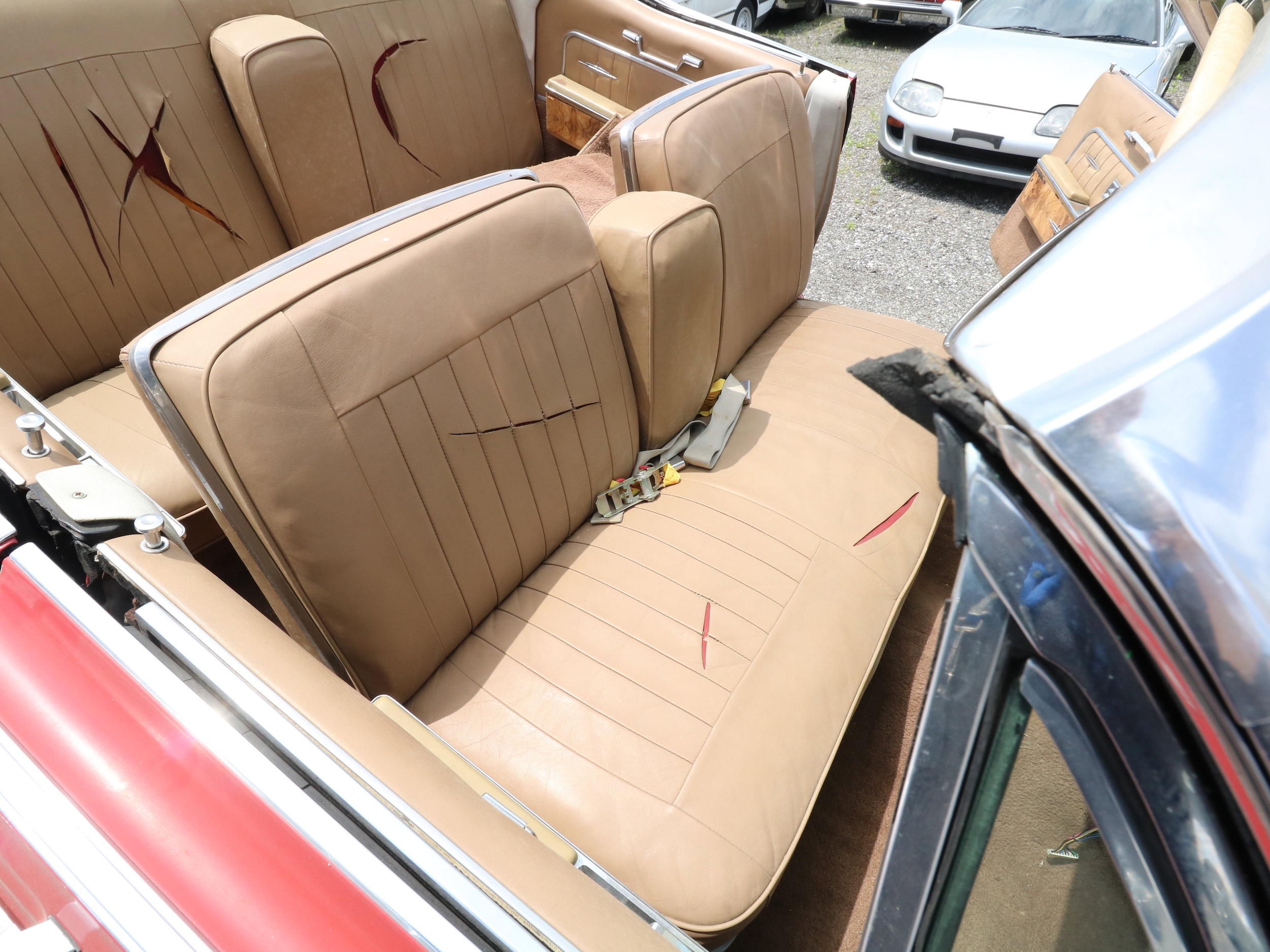 1966 Lincoln Continental 18
