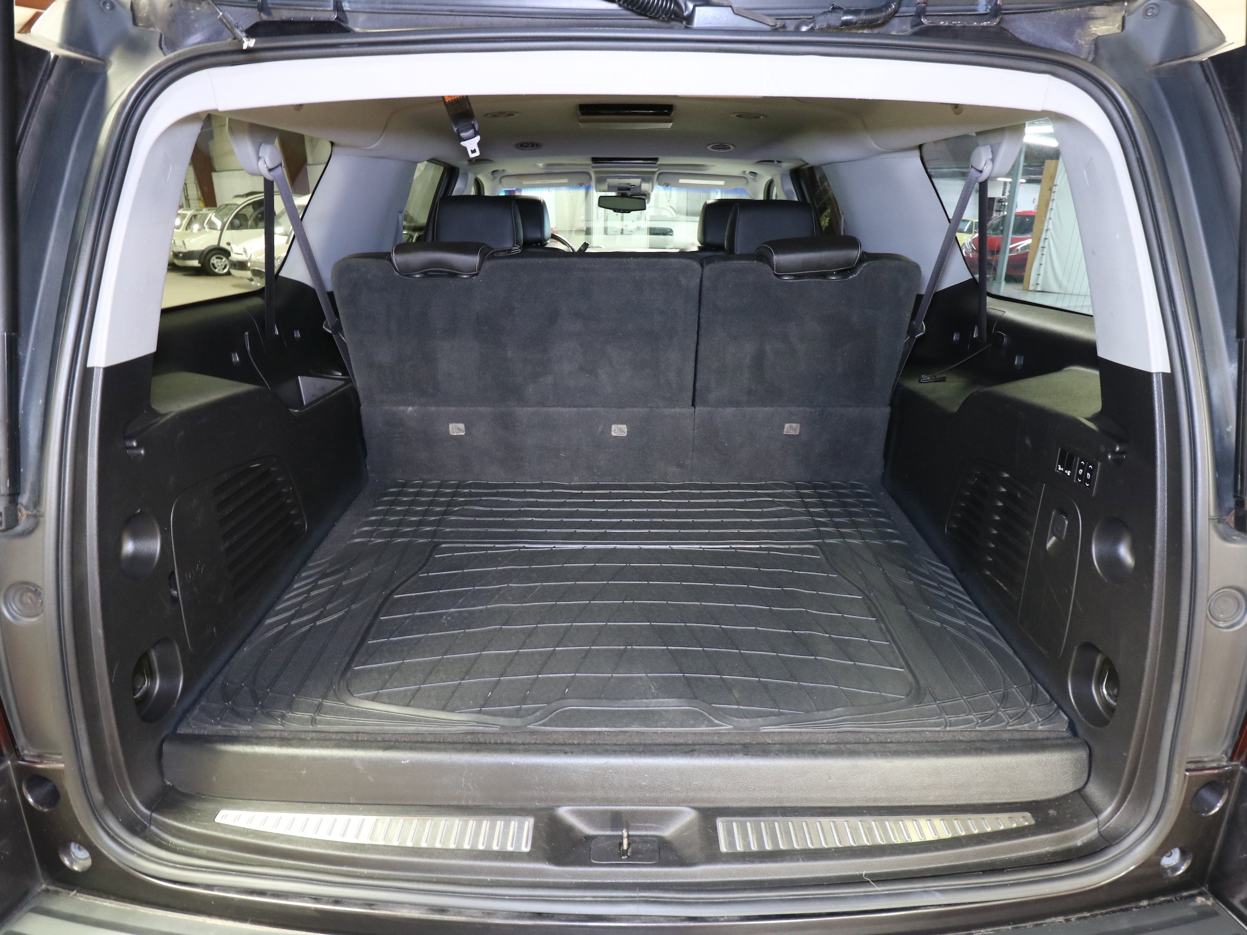 2015 Chevrolet Suburban 28