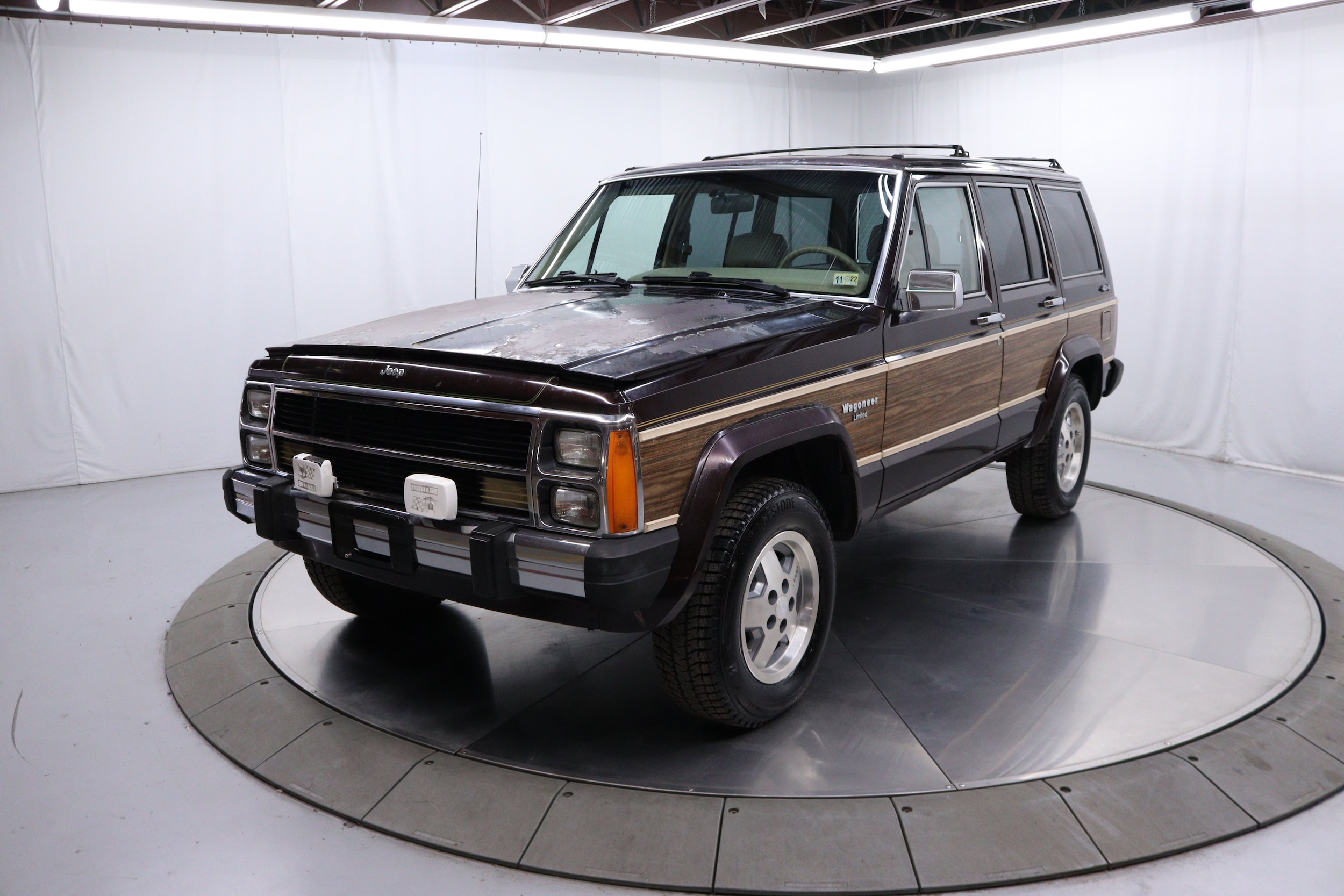 1989 Jeep Wagoneer Limited 2