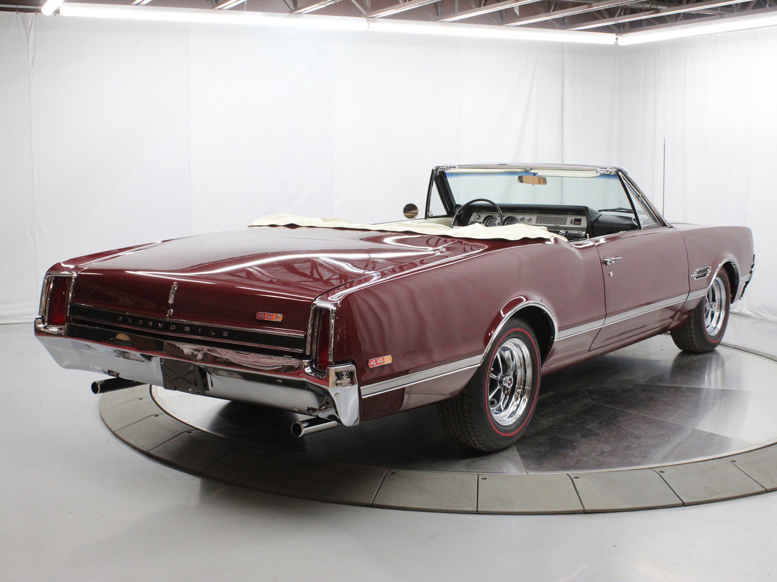 1966 Oldsmobile 442 48