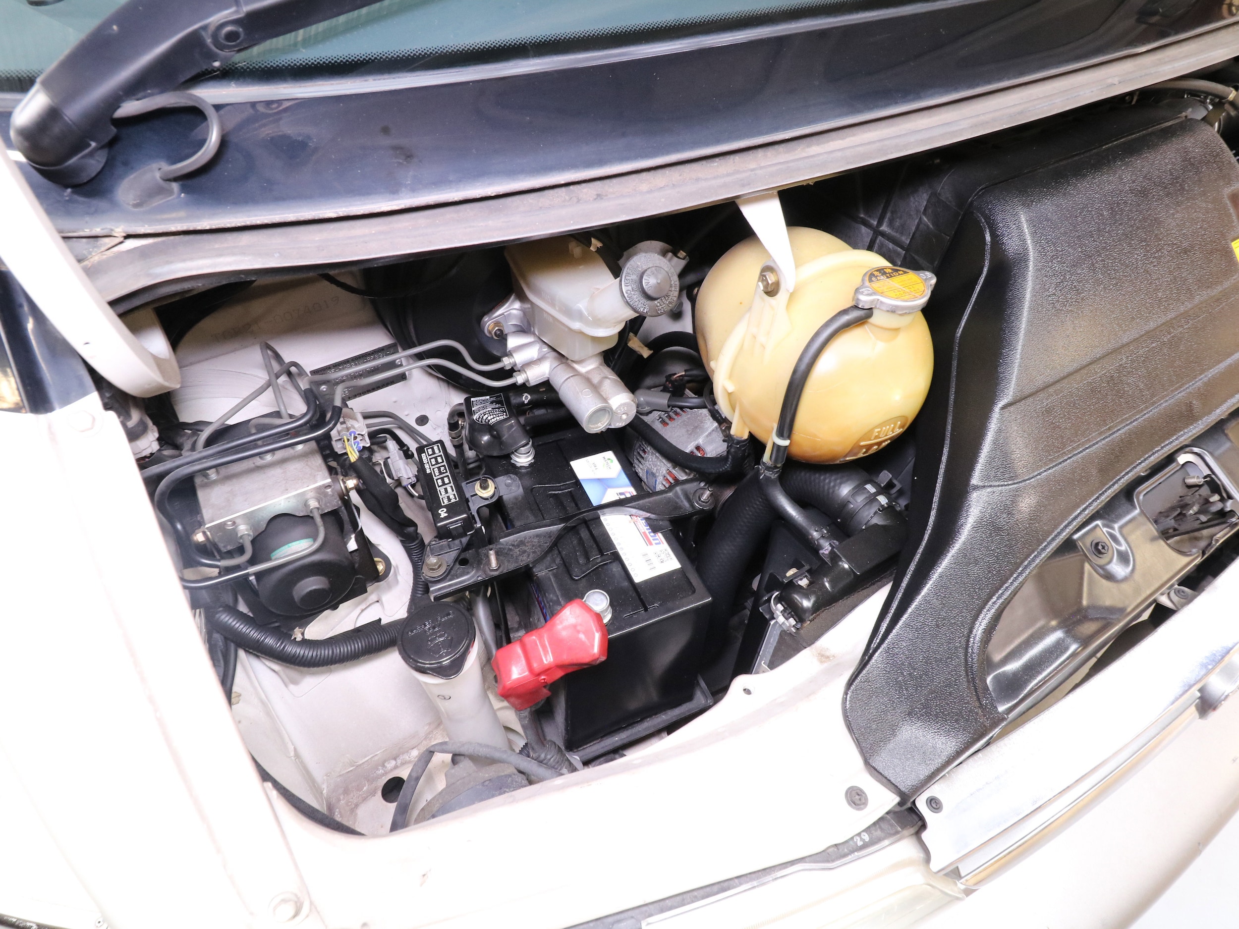 1998 Toyota Estima G 23