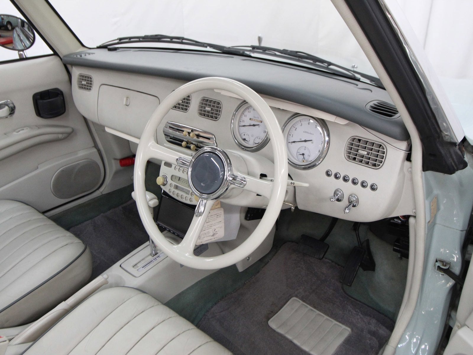 1991 Nissan Figaro 9