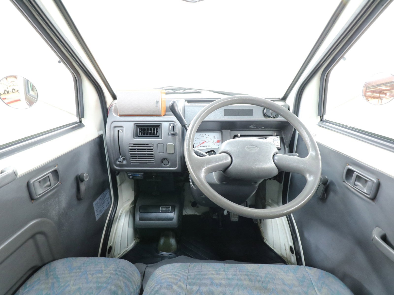 1998 Daihatsu Midget II 43
