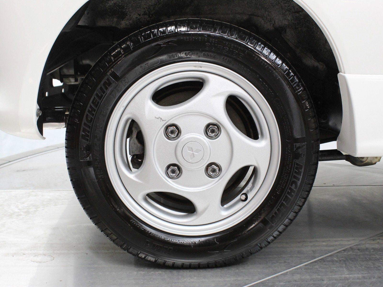 1995 Mitsubishi Minica 28