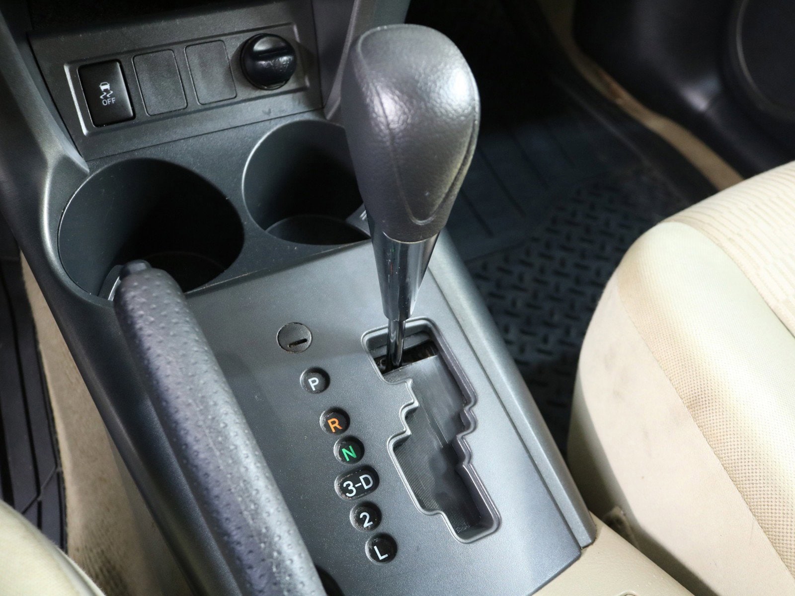 2010 Toyota RAV-4 14