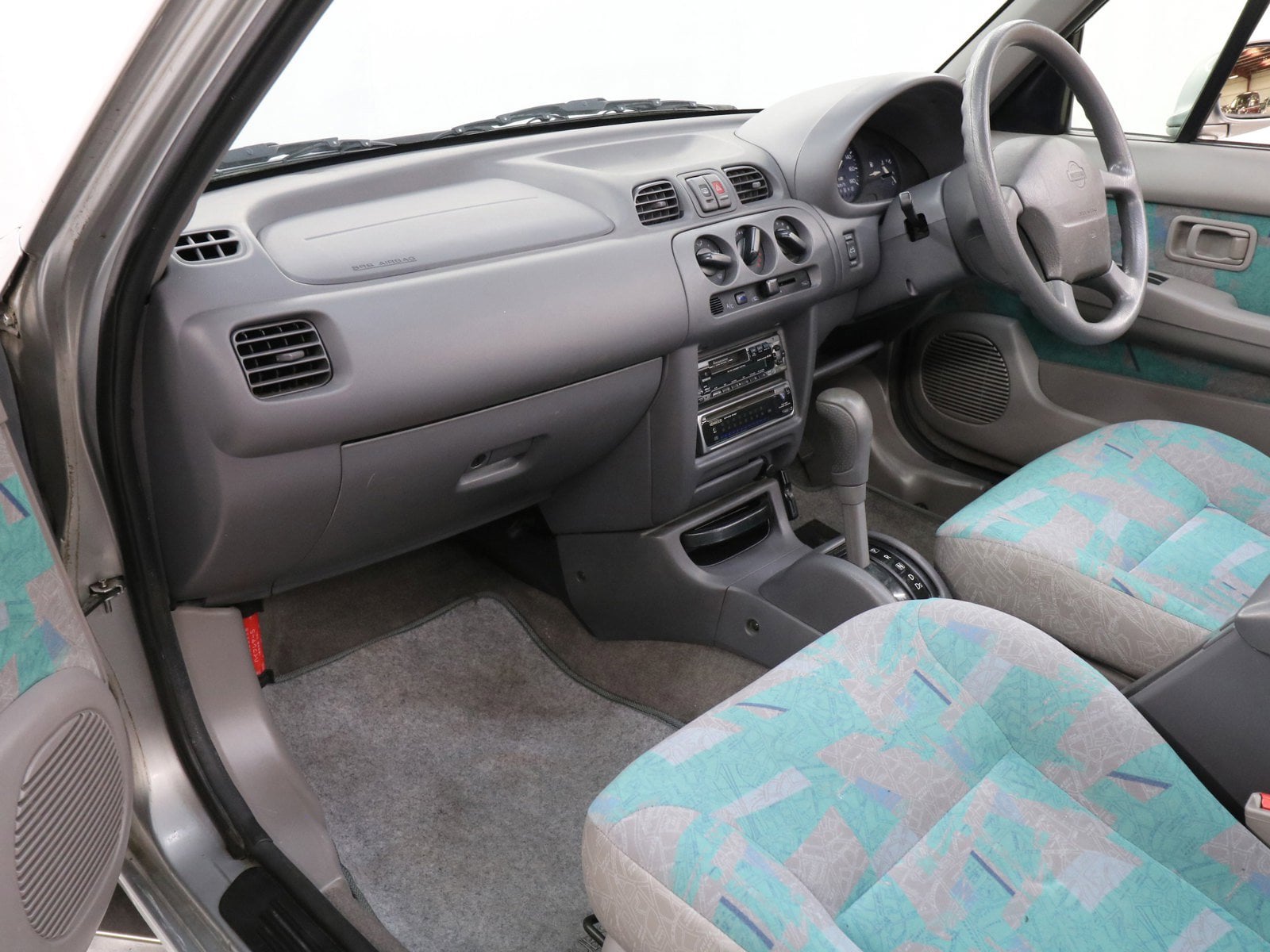 1998 Nissan March 17