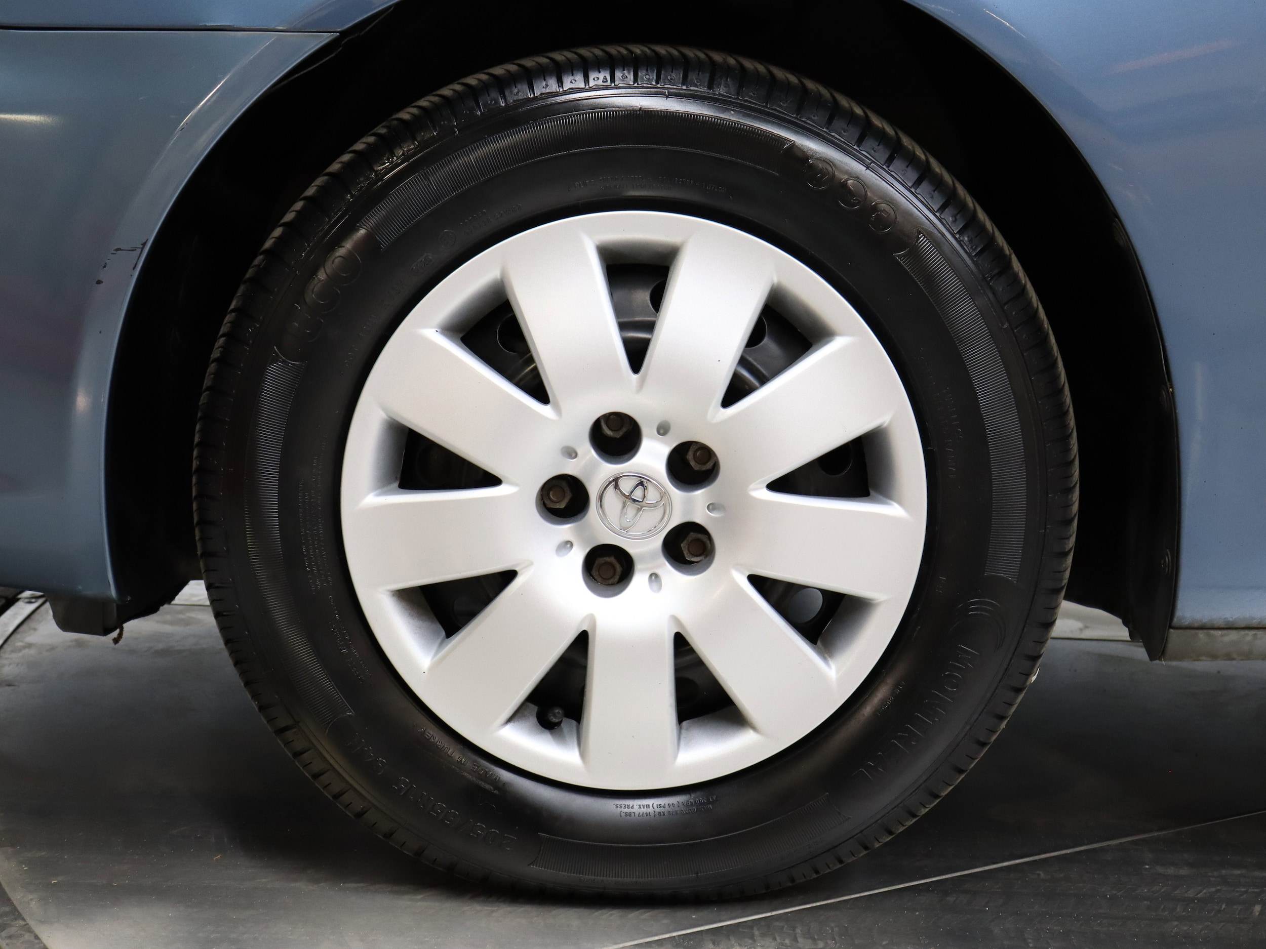 2003 Toyota Camry 31