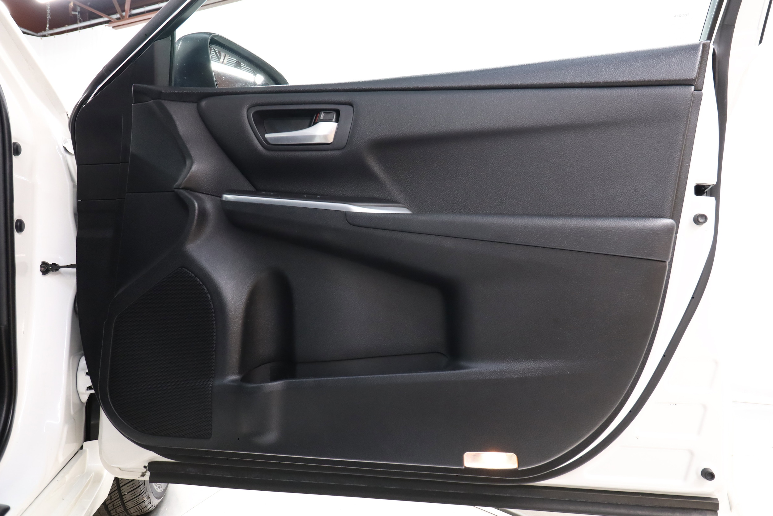 2016 Toyota Camry 21