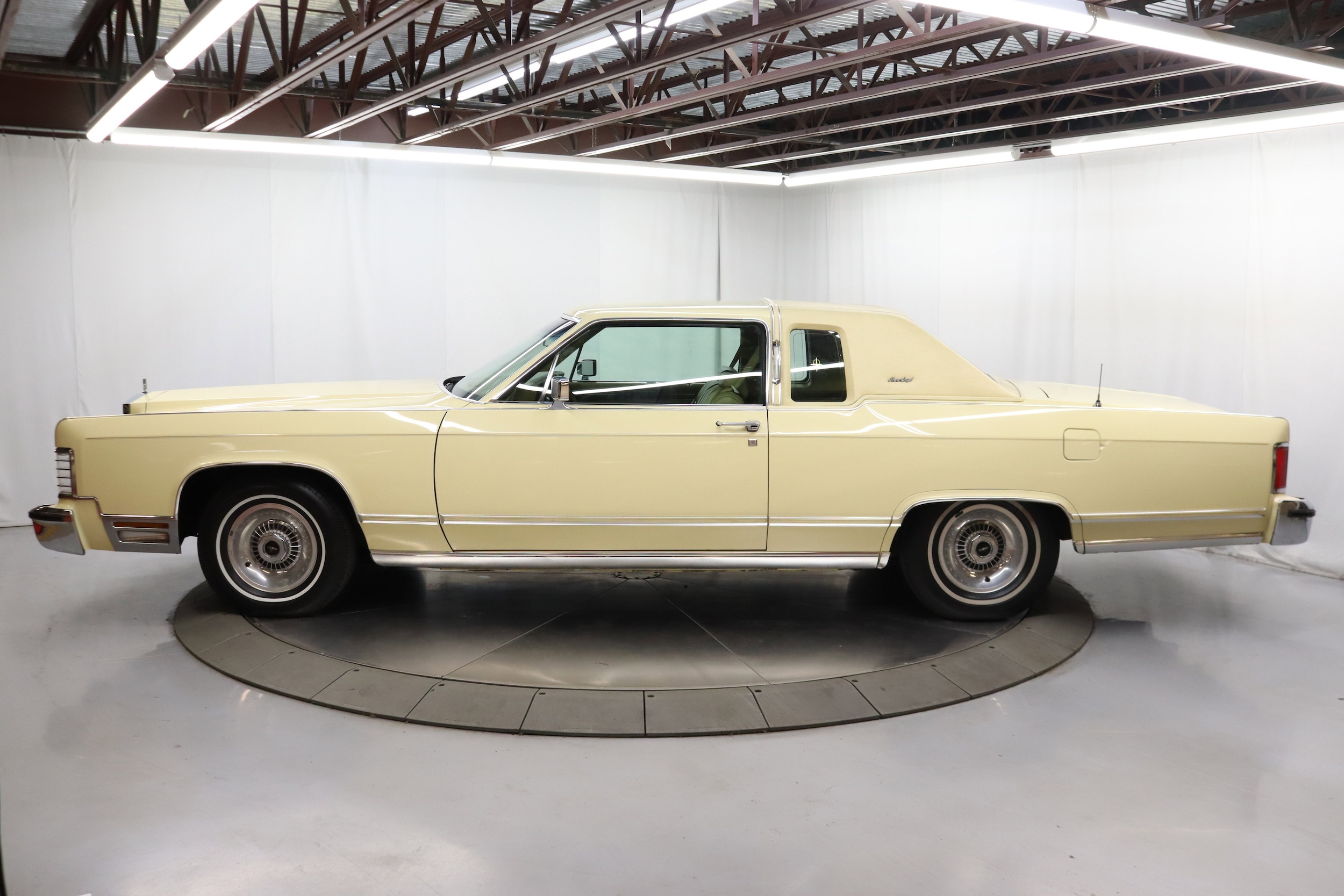 1978 Lincoln Town Car 6