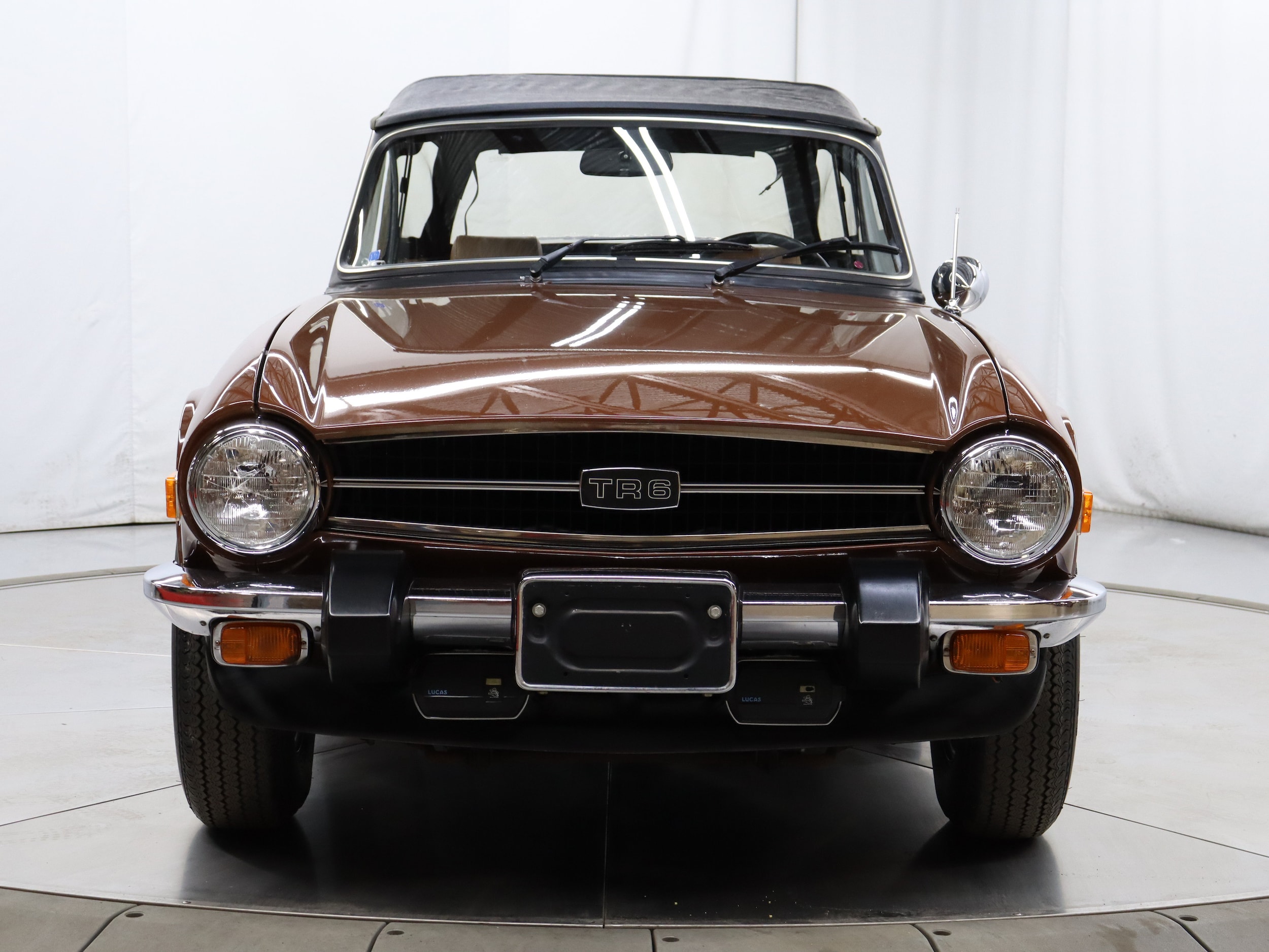 1976 Triumph TR6 16